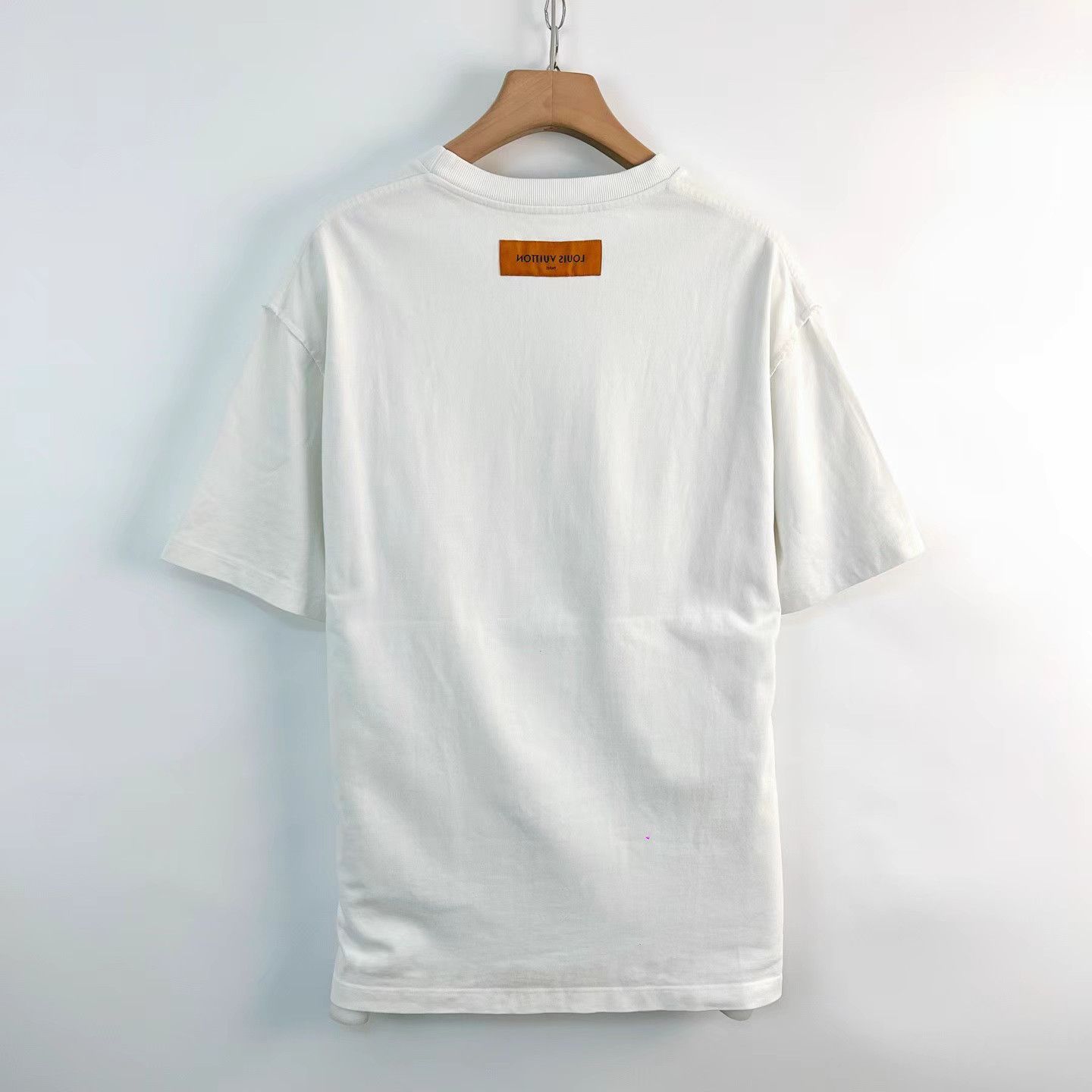 Louis Vuitton Louis Vuitton White Rainbow Logo Short Sleeve K12 Size US XL / EU 56 / 4 - 2 Thumbnail