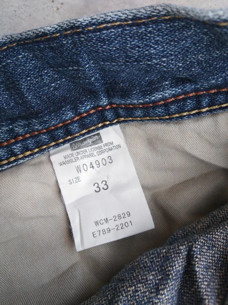 Japanese Brand Vintage Y2k Wrangler Faded Blue Distressed Jeans 33x32 Size US 33 - 7 Thumbnail