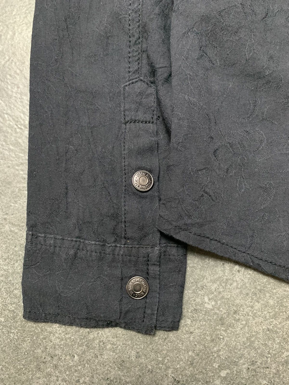 In The Attic 2000s In The Attic Homme Japan Punk Textured Shirt Size US S / EU 44-46 / 1 - 10 Thumbnail