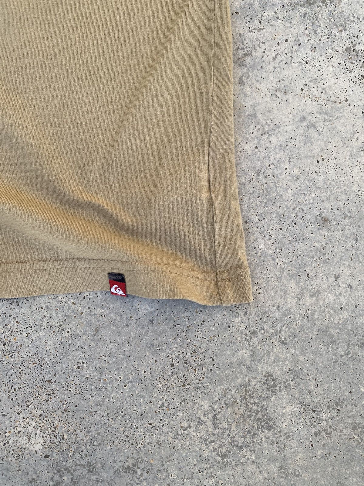 Quicksilver Distressed Vintage Y2K Quiksilver Flames Center Tees Size US L / EU 52-54 / 3 - 3 Thumbnail