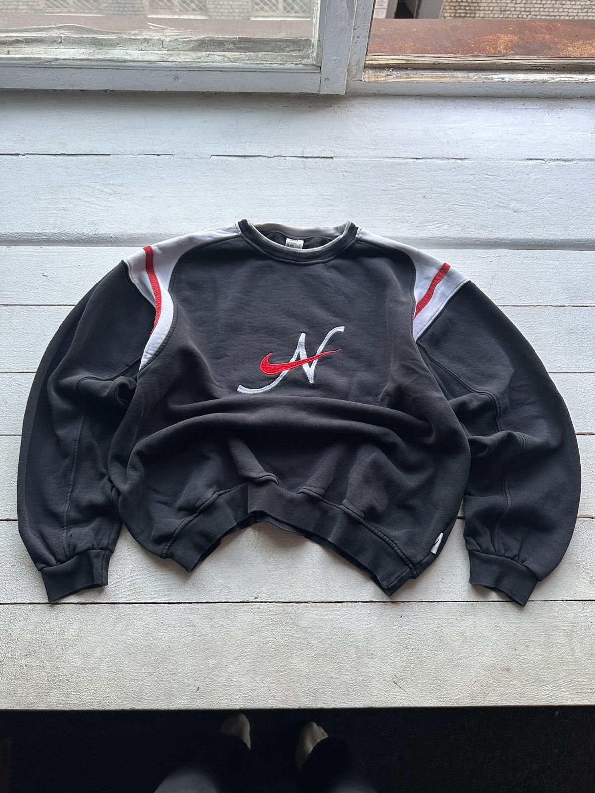 Vintage 🚨90s Nike Big Logo Swoosh FADE Oversized Sweatshirt y2k rare Size US XL / EU 56 / 4 - 1 Thumbnail
