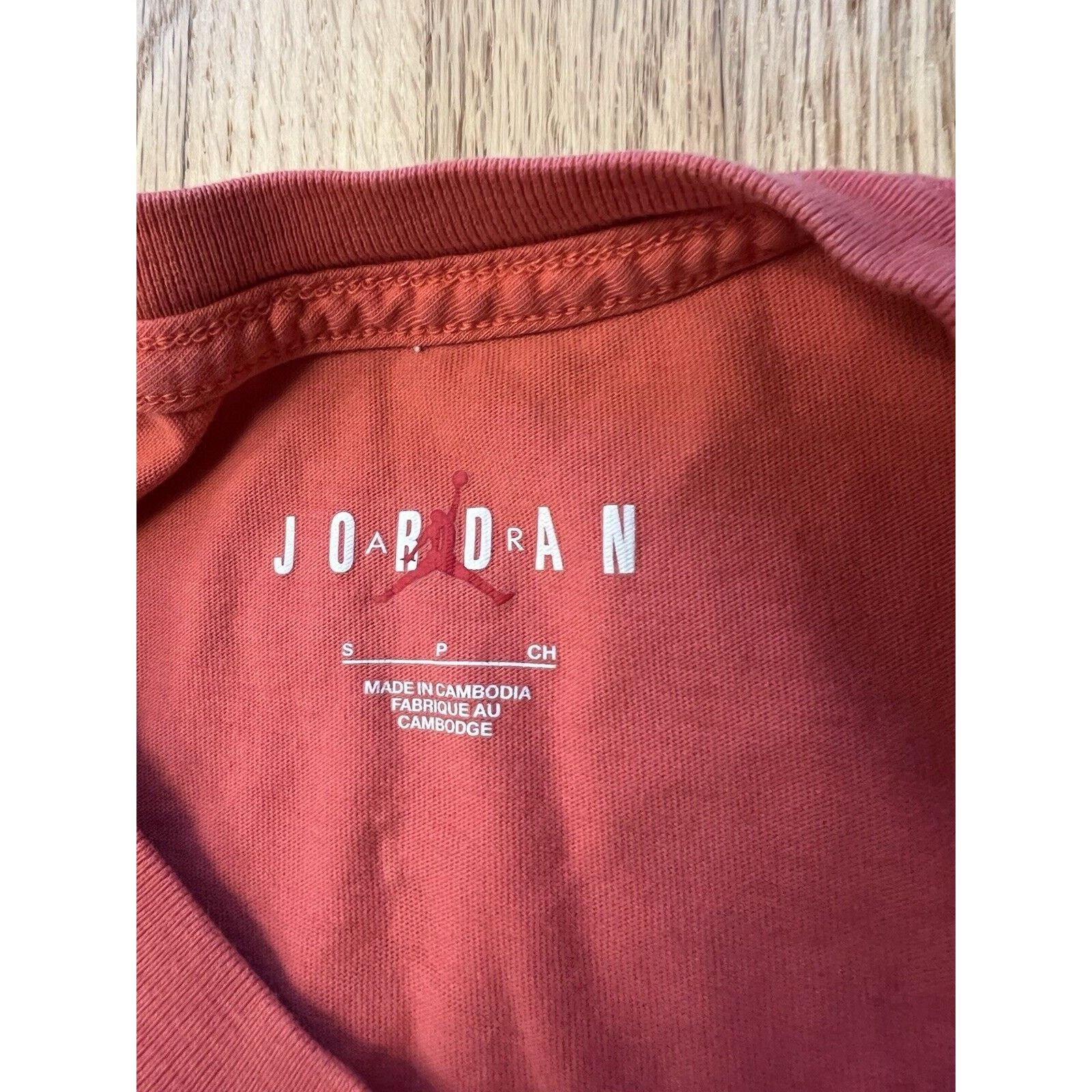 Nike Nike Air Jordan Red Jordan Logo Shirt Men's Size S Crew Neck Size US S / EU 44-46 / 1 - 4 Thumbnail