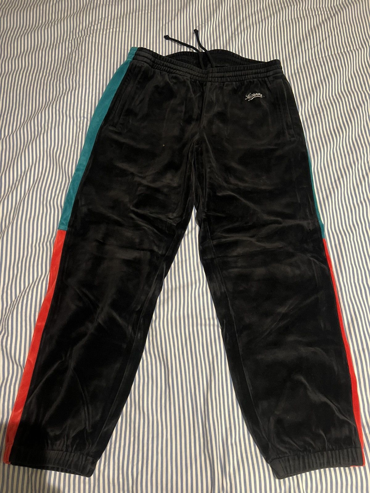 Supreme Supreme SS18 velour track pants in the only color u shld get Size US 30 / EU 46 - 5 Thumbnail