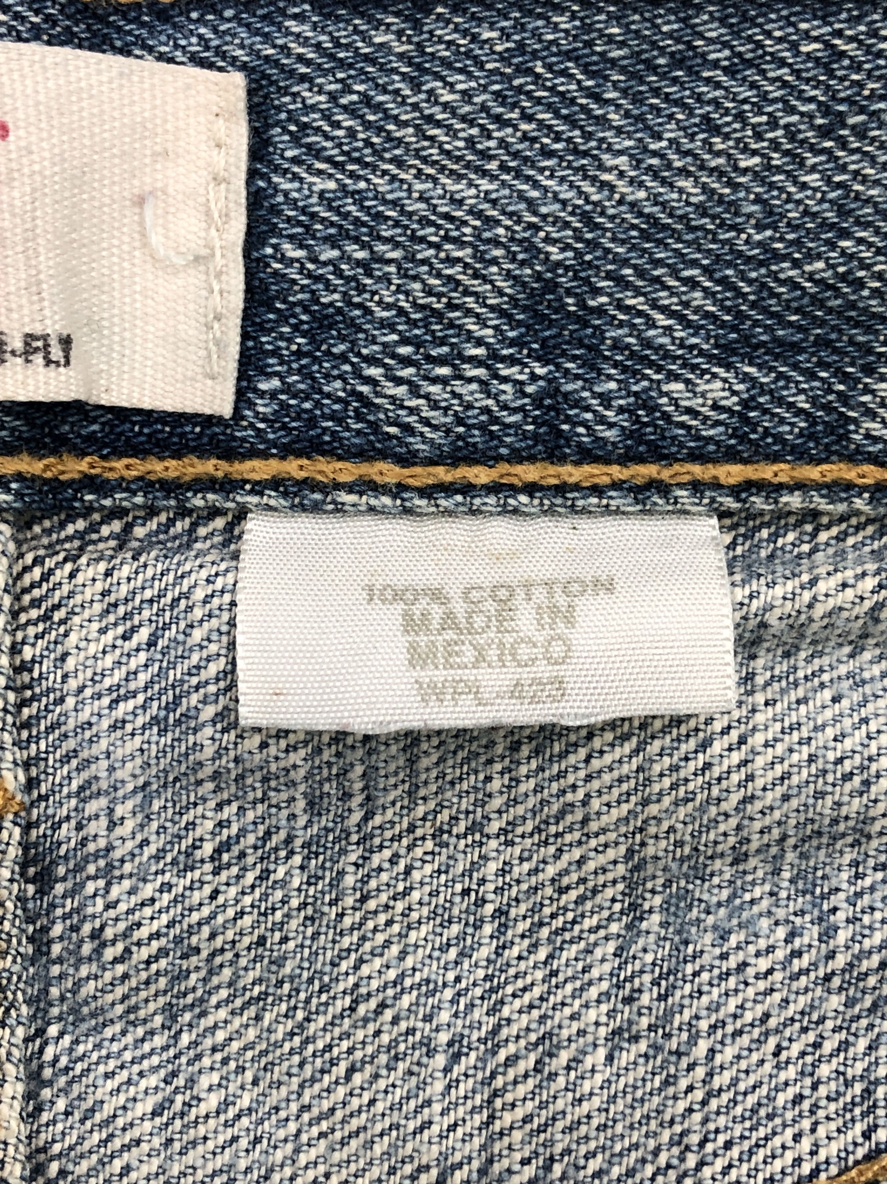 Levi's × Vintage Light Blue Washed Vintage Levis 501 Jeans Size US 32 / EU 48 - 10 Thumbnail