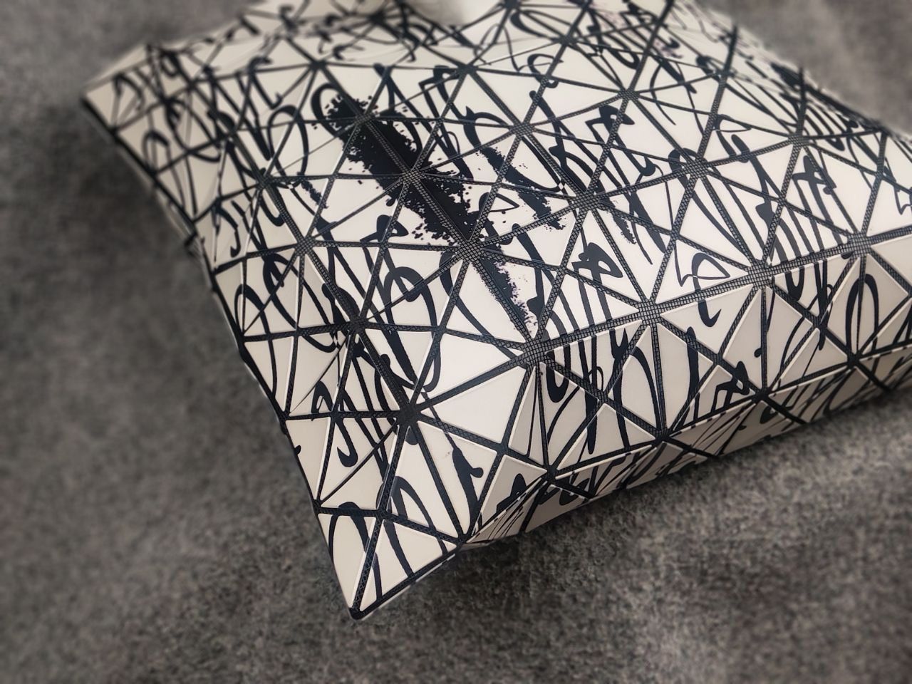 Issey Miyake Issey Miyake Bao Bao Japan Curtis Krig Tote Bag Black Art Size ONE SIZE - 10 Thumbnail