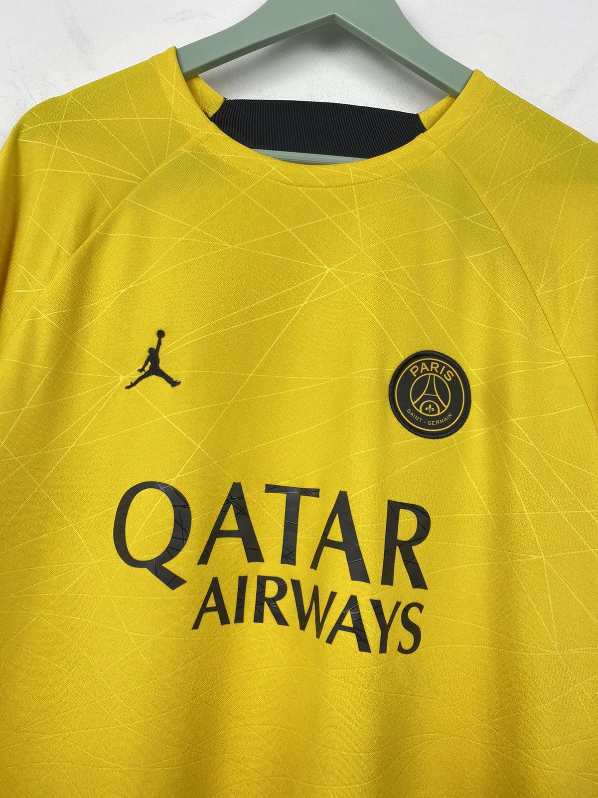 Jordan Brand PSG 2022 2023 Nike Air Jordan Soccer Football Jersey Real Size US L / EU 52-54 / 3 - 2 Thumbnail