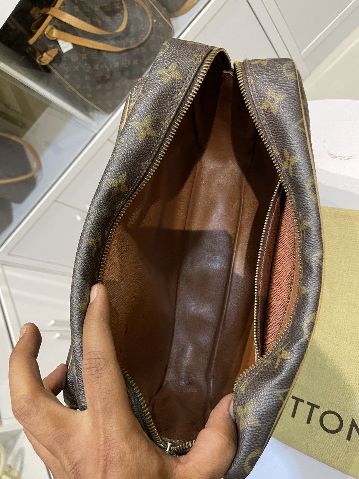 Louis Vuitton AUTHENTIC LOUIS VUITTON MONO NILE PM BAG Size ONE SIZE - 11 Thumbnail