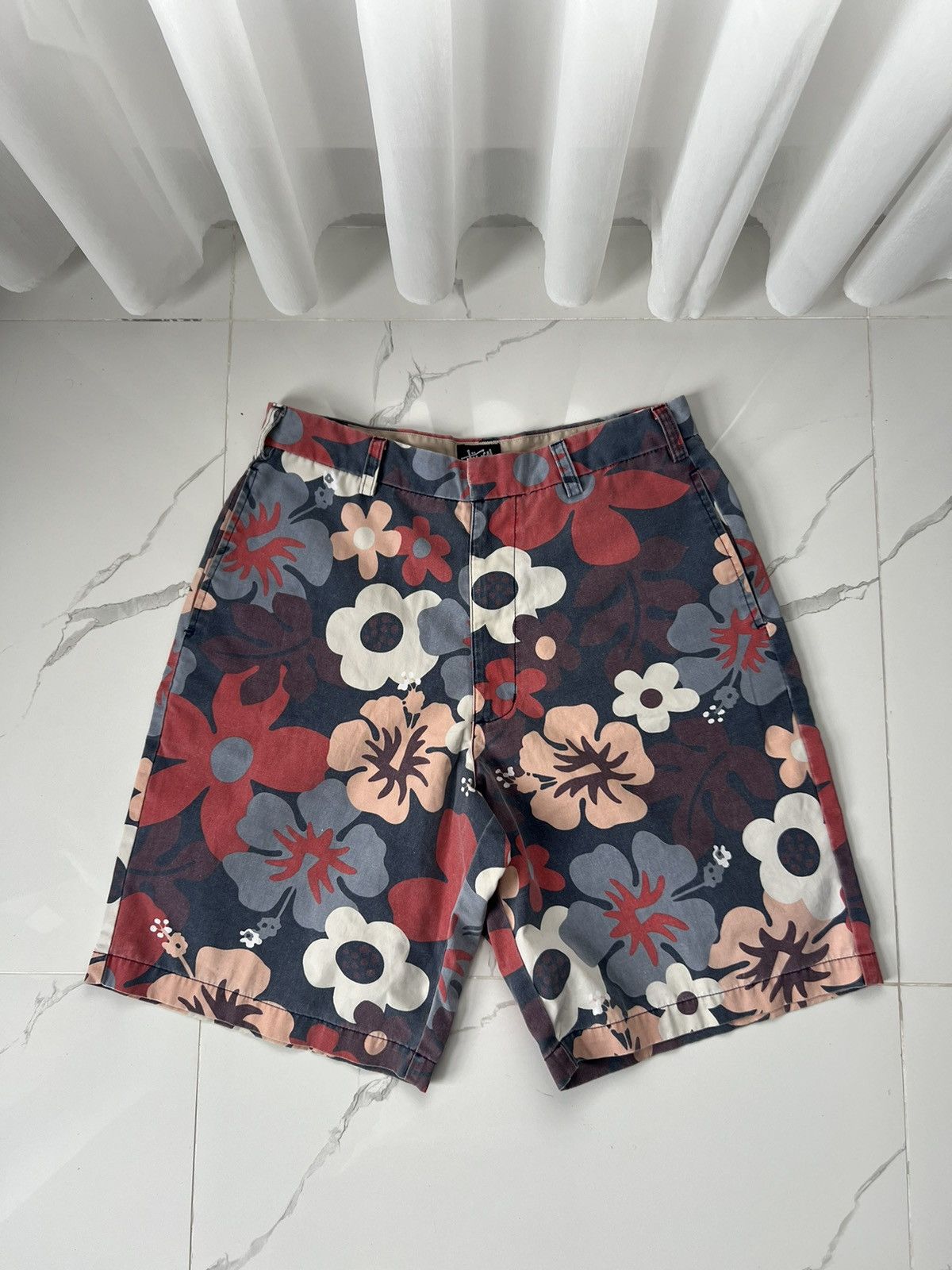 Stussy 00’s STUSSY FLORA FLOWERS Y2K CARGO SHORTS RARE Size US 31 - 2 Thumbnail