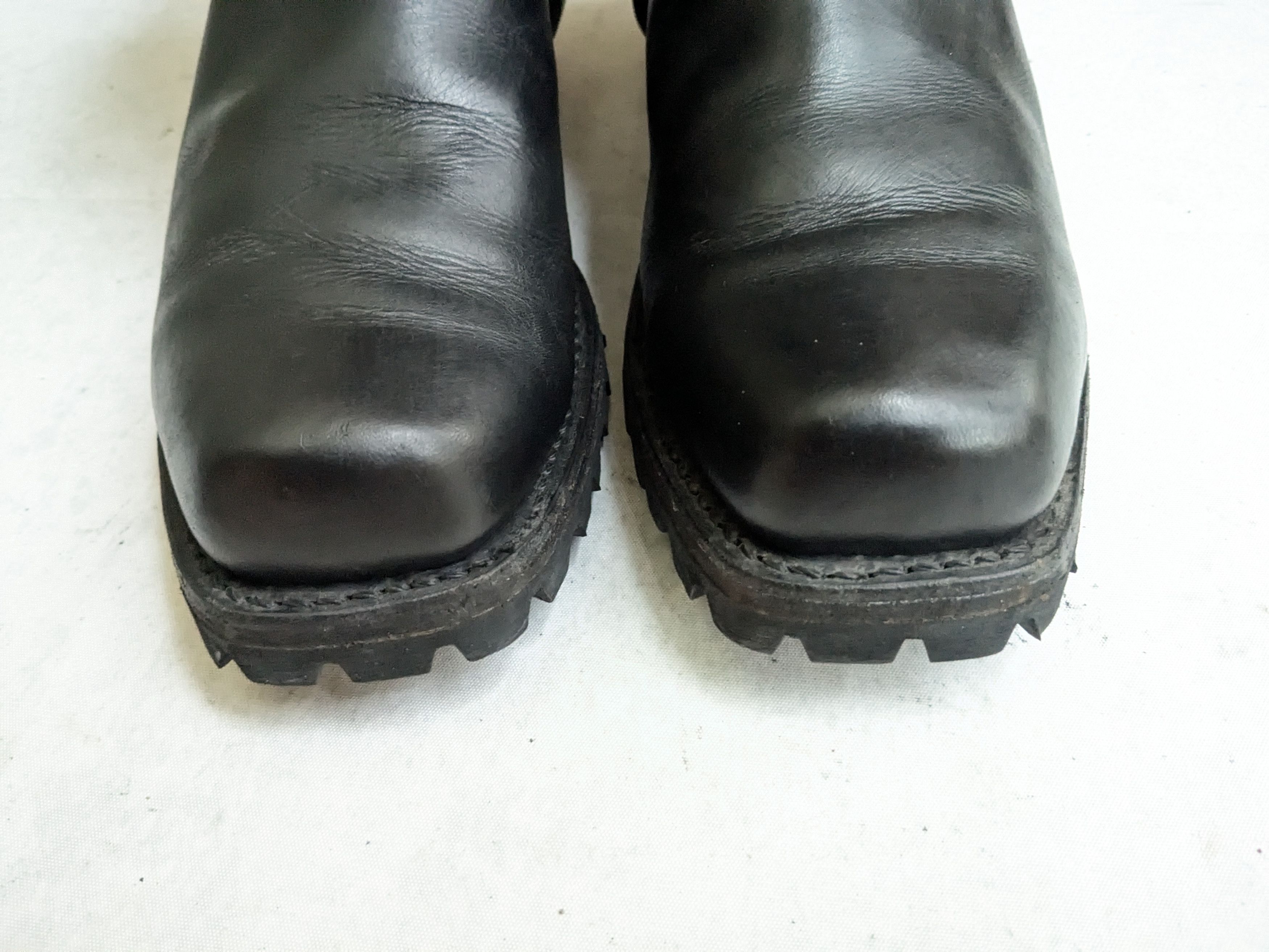 Frye Frye Harness Boots Black Leather 10.5 M Vibram Size US 10.5 / EU 43-44 - 4 Thumbnail