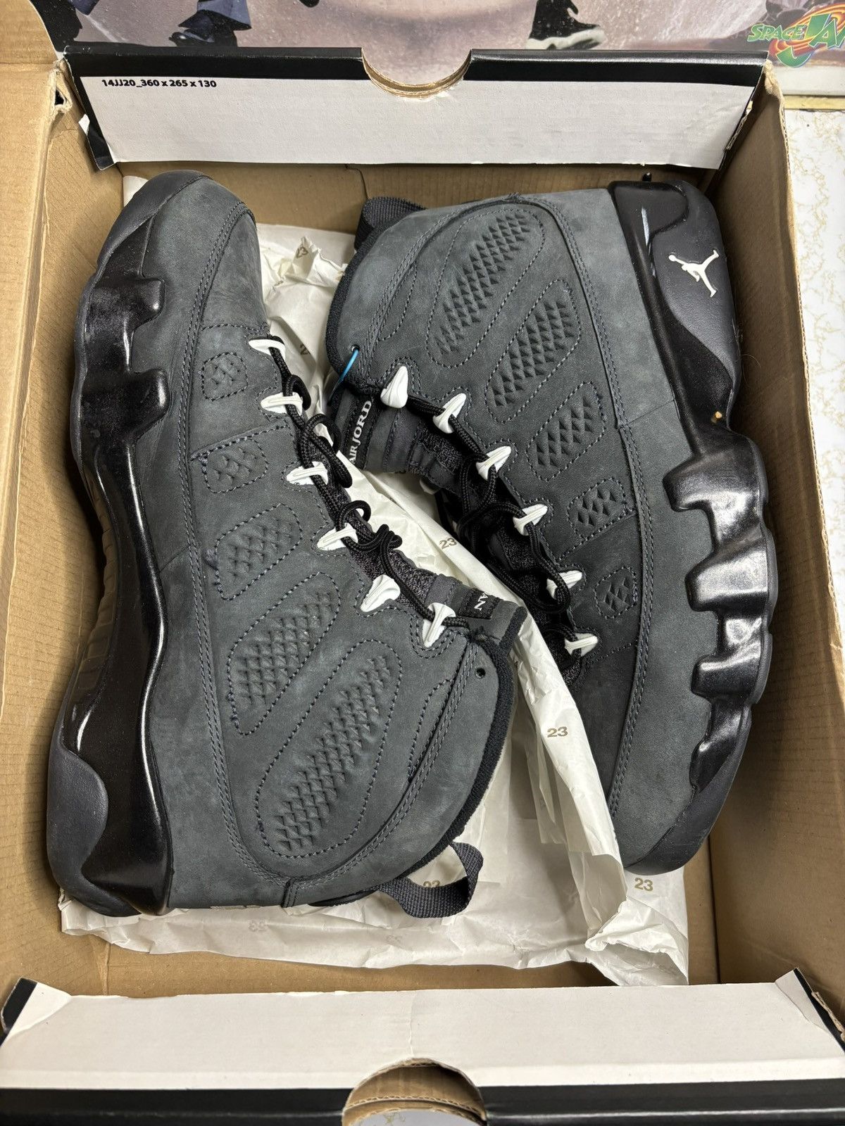 Jordan Brand Air Jordan 9 Retro OG anthracite Size US 10 / EU 43 - 1 Thumbnail