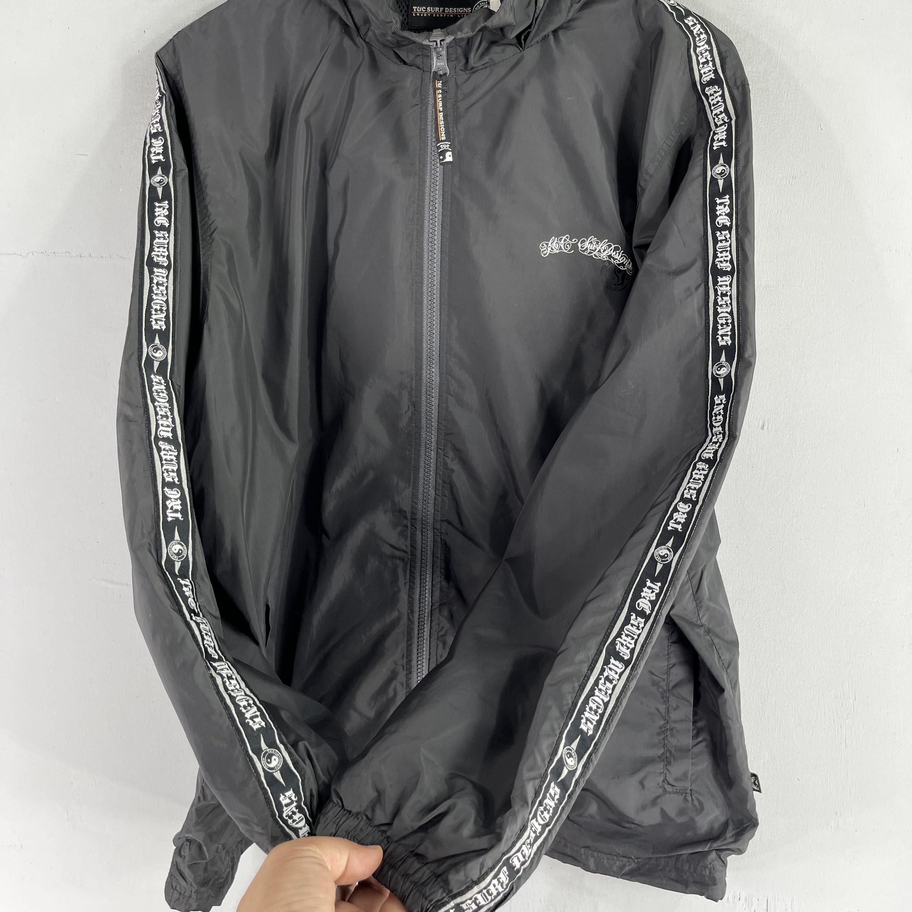 Vintage Vintage 1990s T&C Surf Back Hit Side Tape Windbreaker Size US XL / EU 56 / 4 - 7 Thumbnail