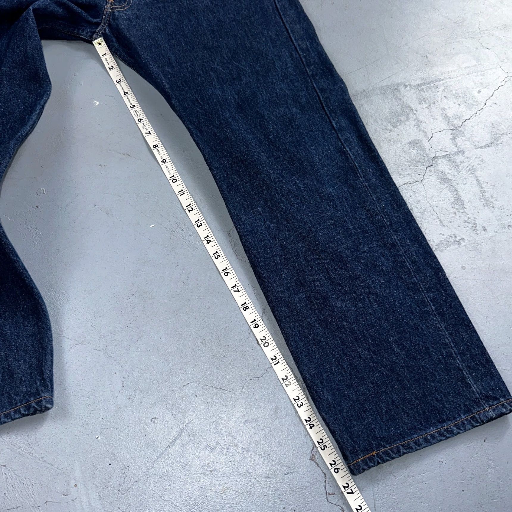 Levi's VINTAGE Levi's 501 Jeans Mens Regular Fit Straight Leg 35x30 Dark Wash 90s USA Denim Size US 35 - 5 Thumbnail
