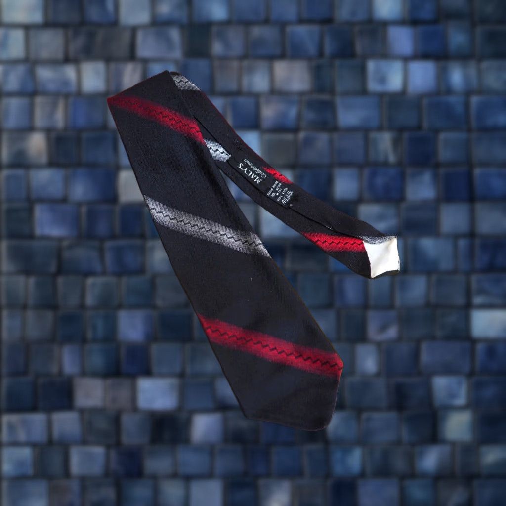 Vintage VTG 50s Vega de Madrid Macy's California Red Black Silk Ivy Rockabilly 2.5" Tie Size ONE SIZE - 1 Thumbnail