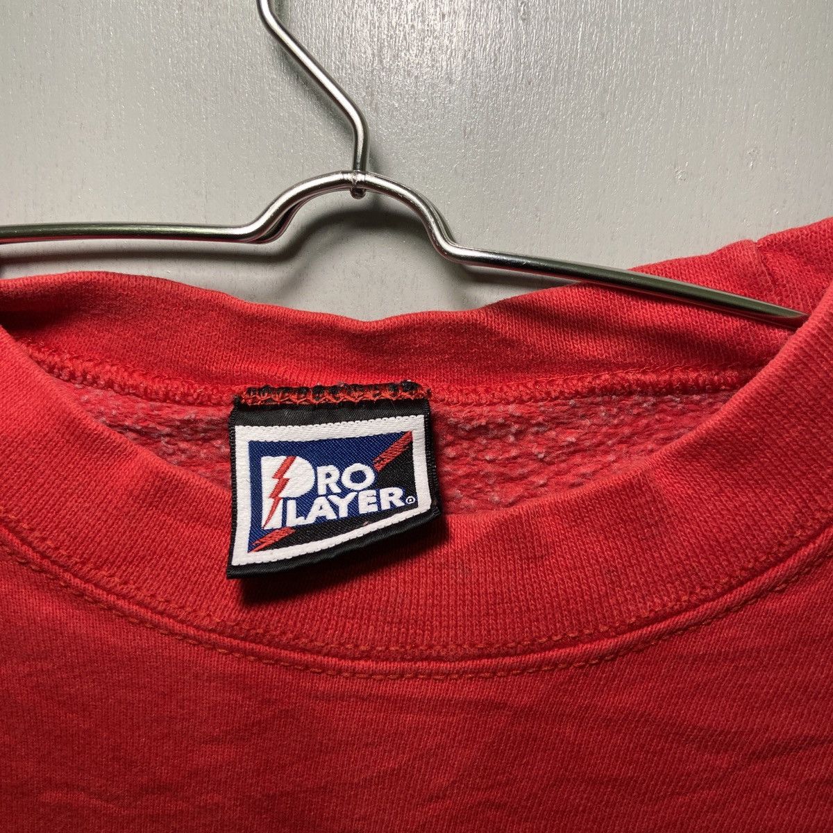 NCAA × Pro Player × Vintage Vintage WISCONSIN BADGERS Football NCAA CREWNECK Sweatshirt Size US XL / EU 56 / 4 - 3 Thumbnail