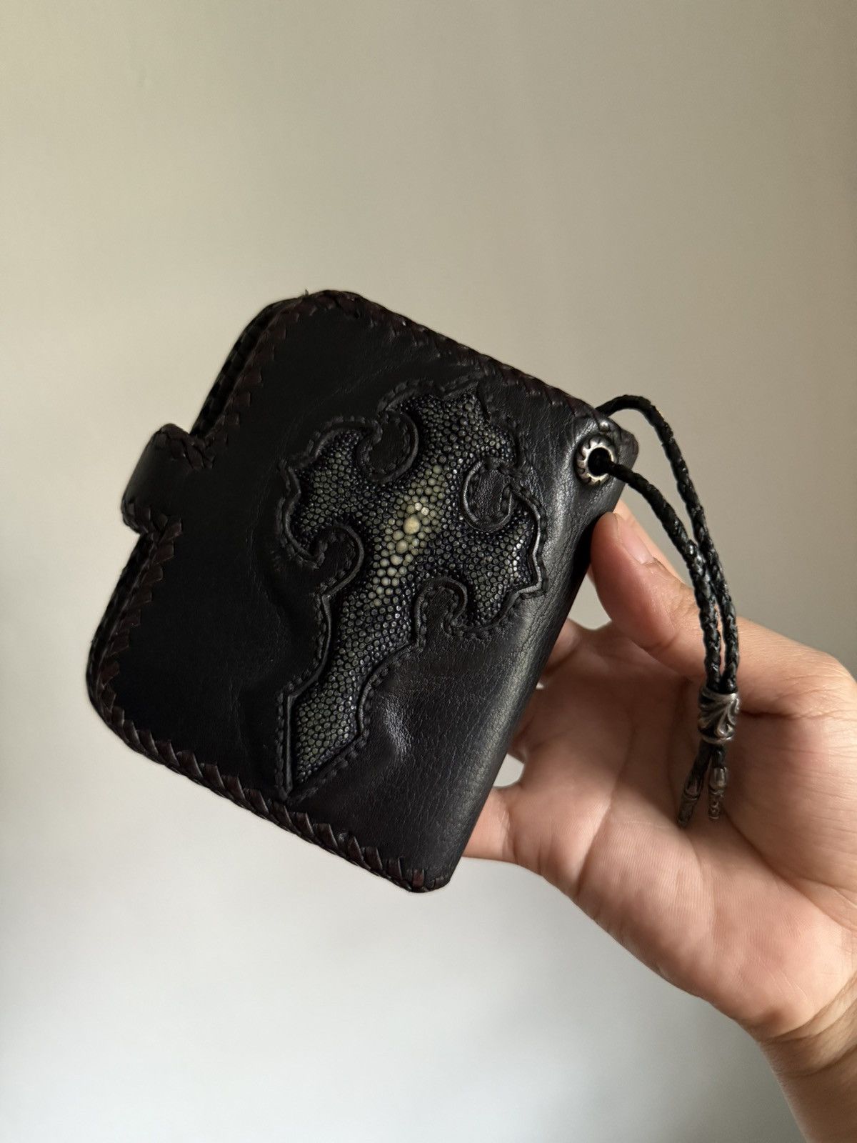 Japanese Brand black stingray leather biker wallet featuring a gothic cross Size ONE SIZE - 1 Thumbnail