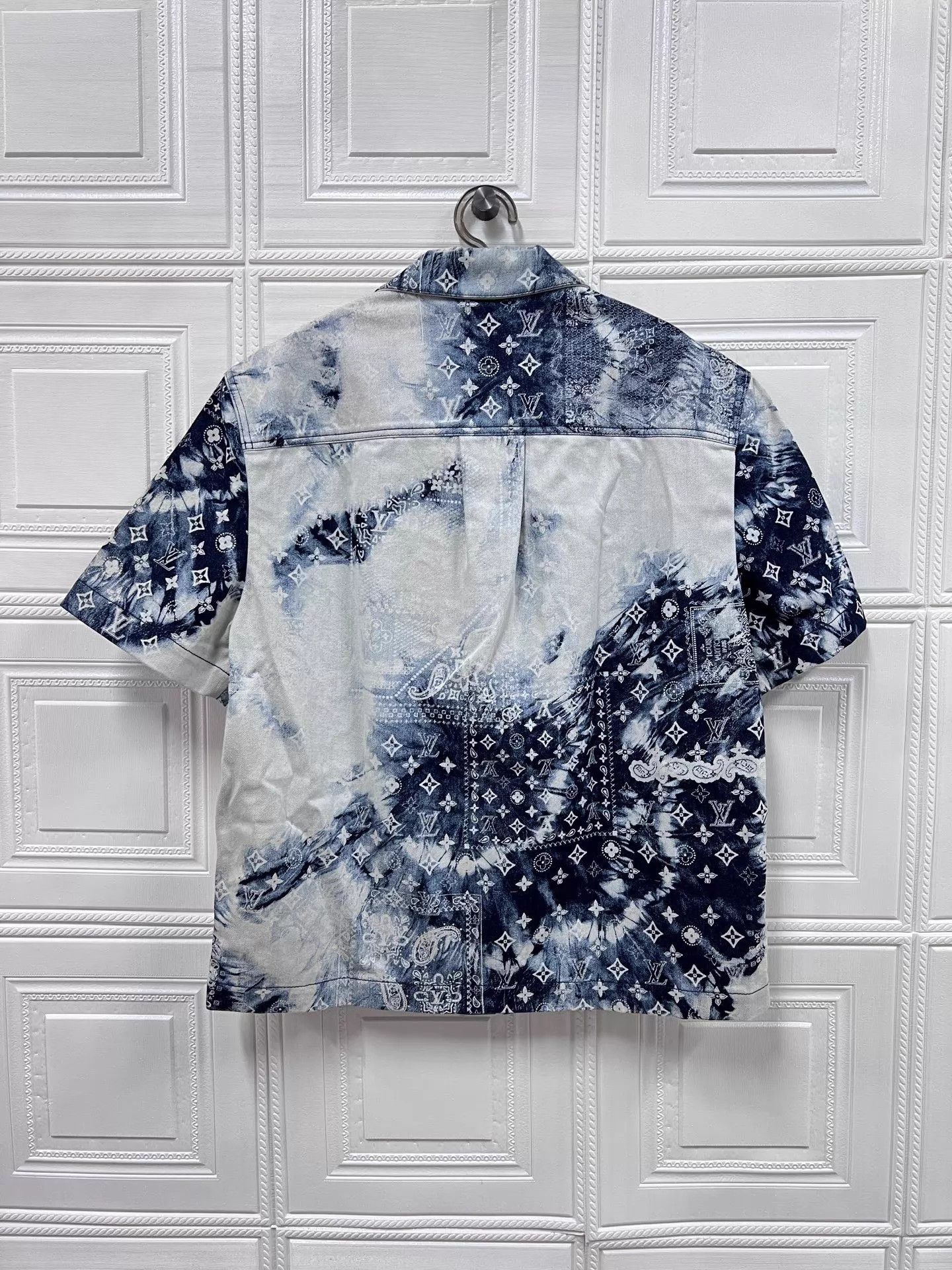 Louis Vuitton LV Denim Tie-Dye Cashew Flower Logo SS Shirt L Size US L / EU 52-54 / 3 - 2 Thumbnail