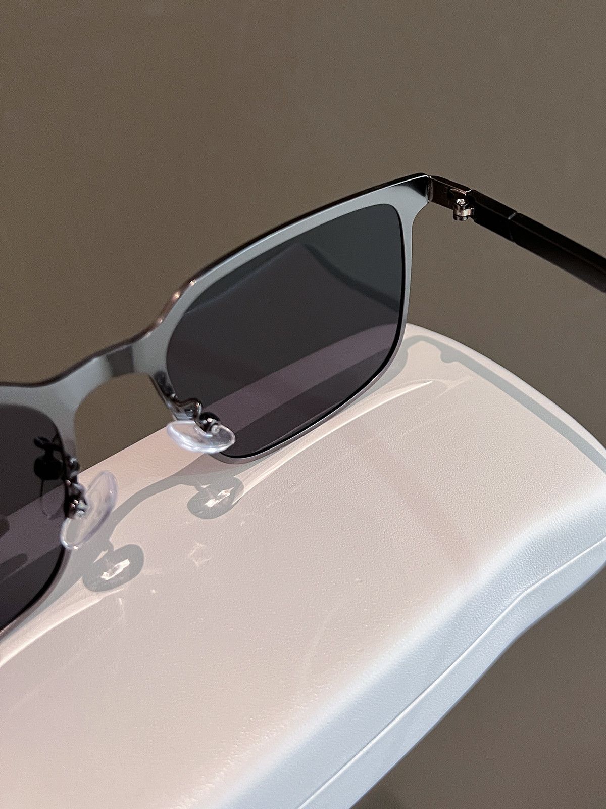 VIBE Vintage Street ins style custom avant-garde sunglasses Size ONE SIZE - 3 Thumbnail