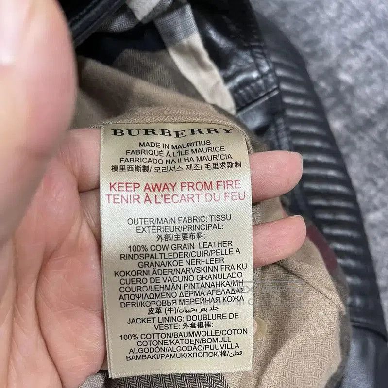 Burberry Burberry Women's Winter Black Leather Jacket. Size M / US 6-8 / IT 42-44 - 7 Thumbnail