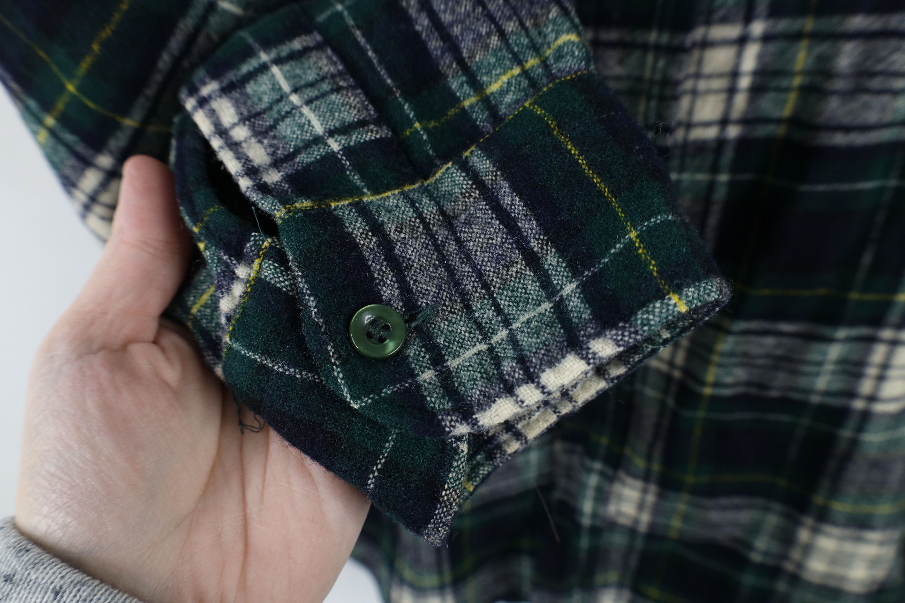 Pendleton × Vintage Vintage 70s Pendleton Virgin Collared Button Shirt Plaid USA Size US M / EU 48-50 / 2 - 6 Thumbnail