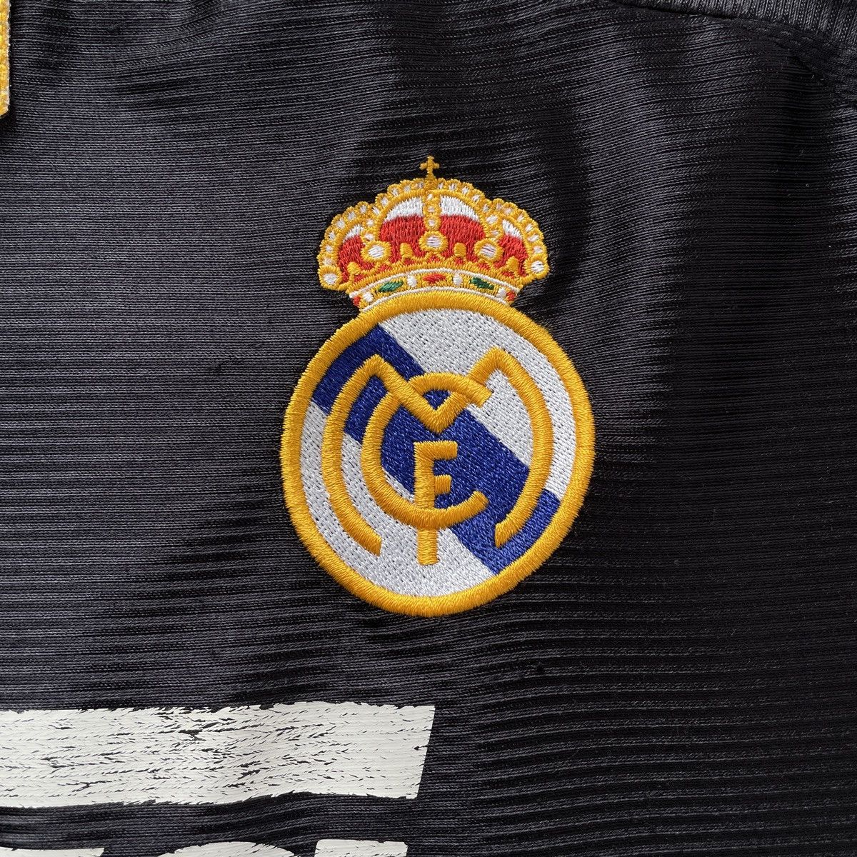 Adidas Vintage Real Madrid Away Jersey Shirt Rare 1999/2001 size L Size US L / EU 52-54 / 3 - 8 Thumbnail