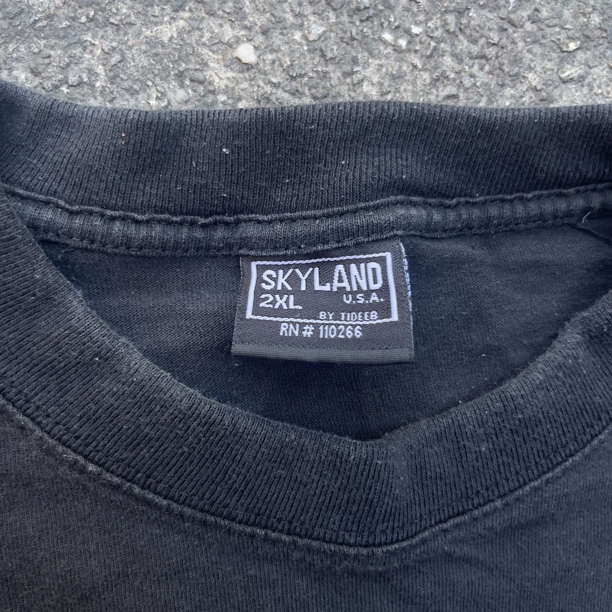 Vintage Vintage Y2K Blank Black T Shirt Size US XXL / EU 58 / 5 - 3 Thumbnail