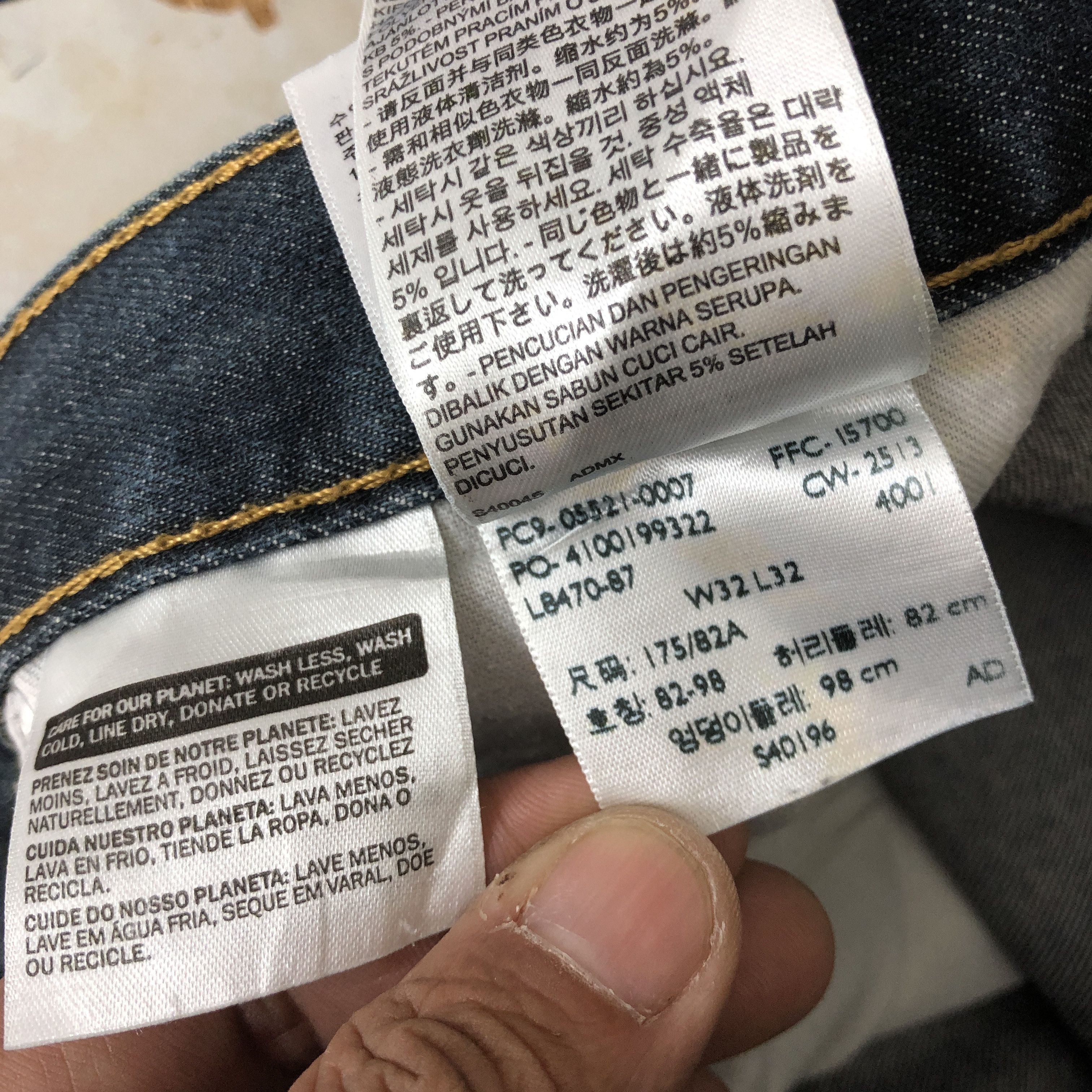 Levi's Vintage Y2K Levis Ripped Jeans Distressed Levi's Denim Size US 34 / EU 50 - 11 Thumbnail