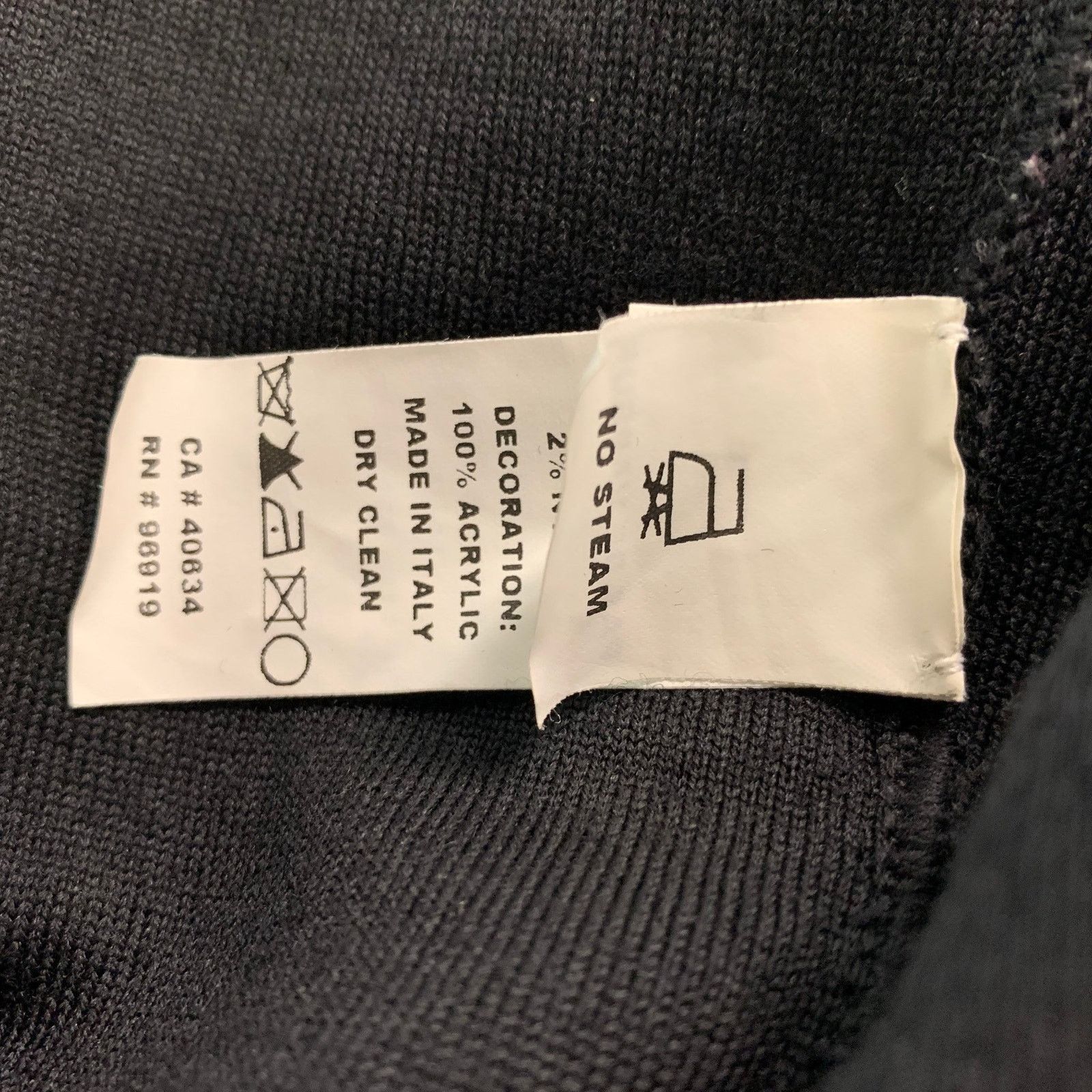 Marc Jacobs Size XS Black Applique Wool Blend Crew-Neck Pullover Size XS / US 0-2 / IT 36-38 - 5 Thumbnail