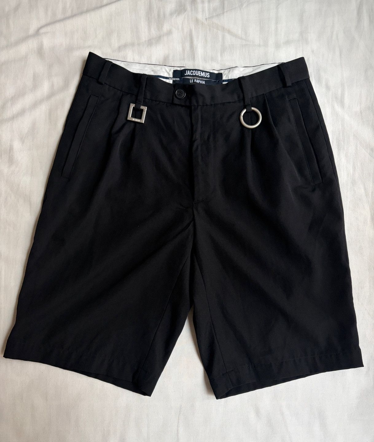 Jacquemus Jacquemus Pleated Ring Detailed Shorts In Black Size US 34 / EU 50 - 2 Thumbnail
