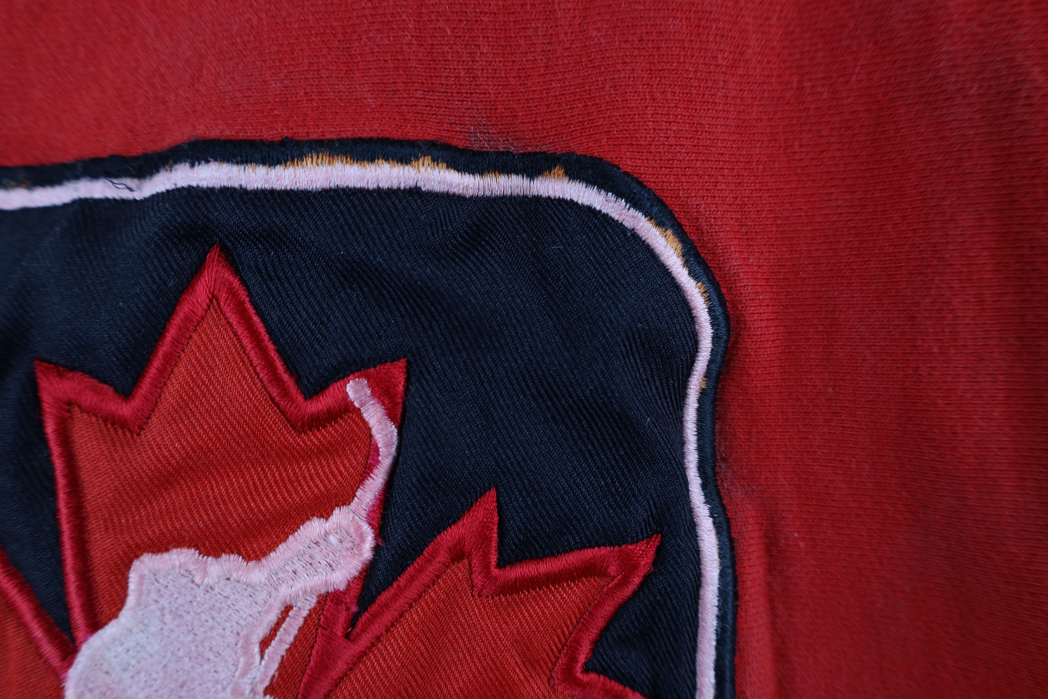 Vintage Vintage 90s Y2K Heavyweight Canada Hockey Sweatshirt Red Size US XXL / EU 58 / 5 - 5 Thumbnail