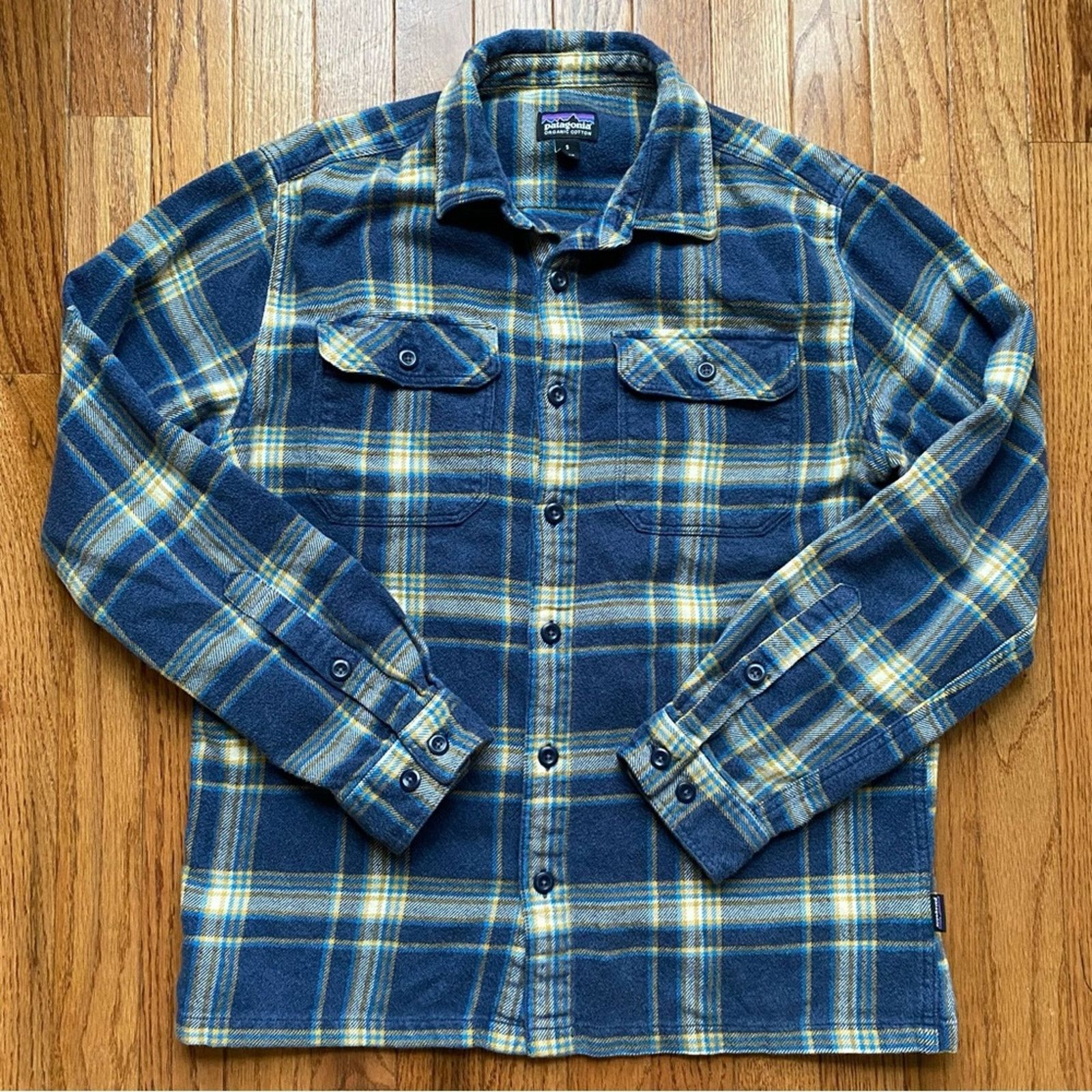 Patagonia Patagonia $89 Organic Cotton Flannel Shirt Blue Plaid S EUC Size US S / EU 44-46 / 1 - 2 Thumbnail