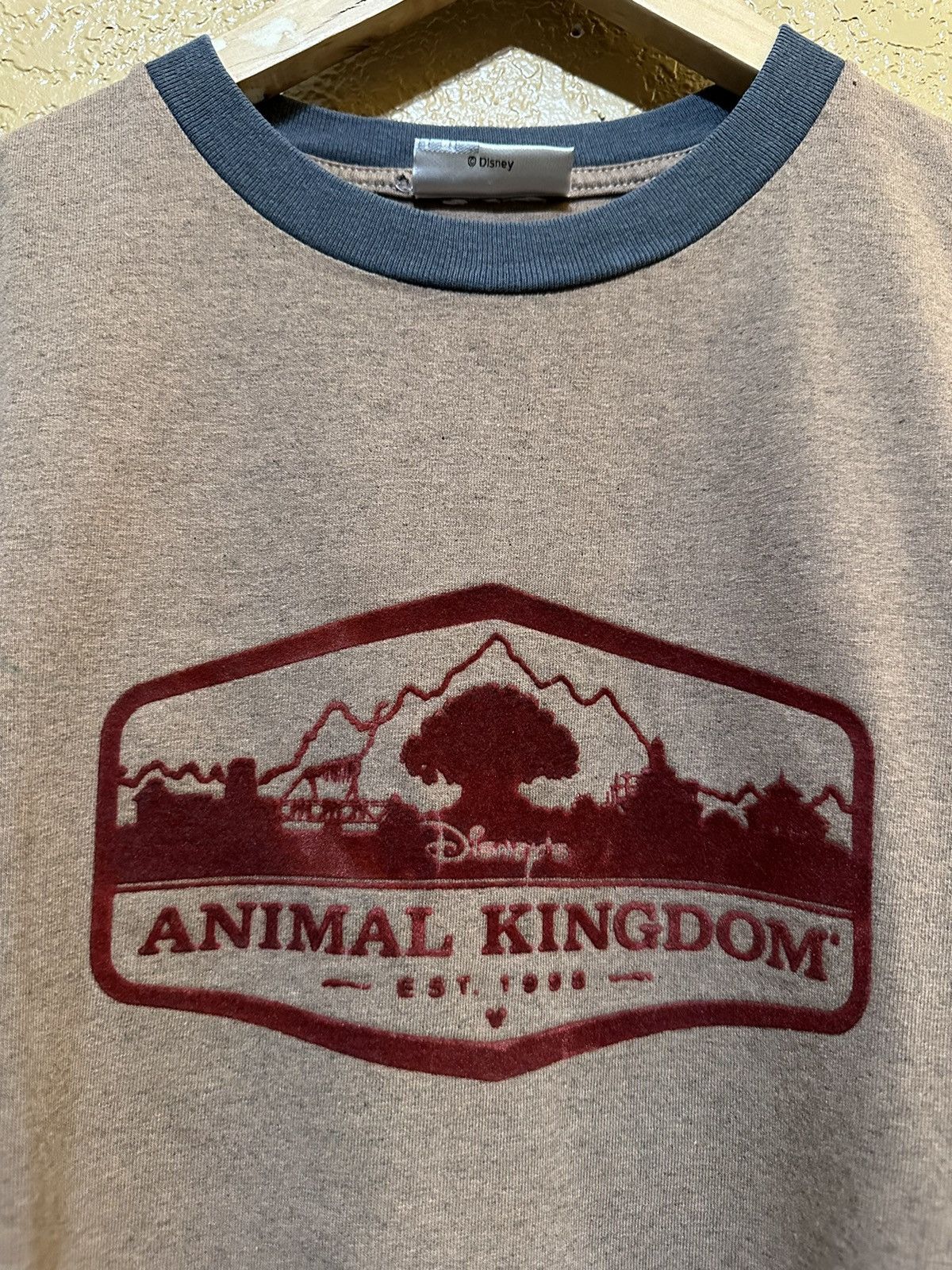 Disney × Vintage Vintage Disney World Animal Kingdom Ringer T Shirt Size US M / EU 48-50 / 2 - 2 Thumbnail