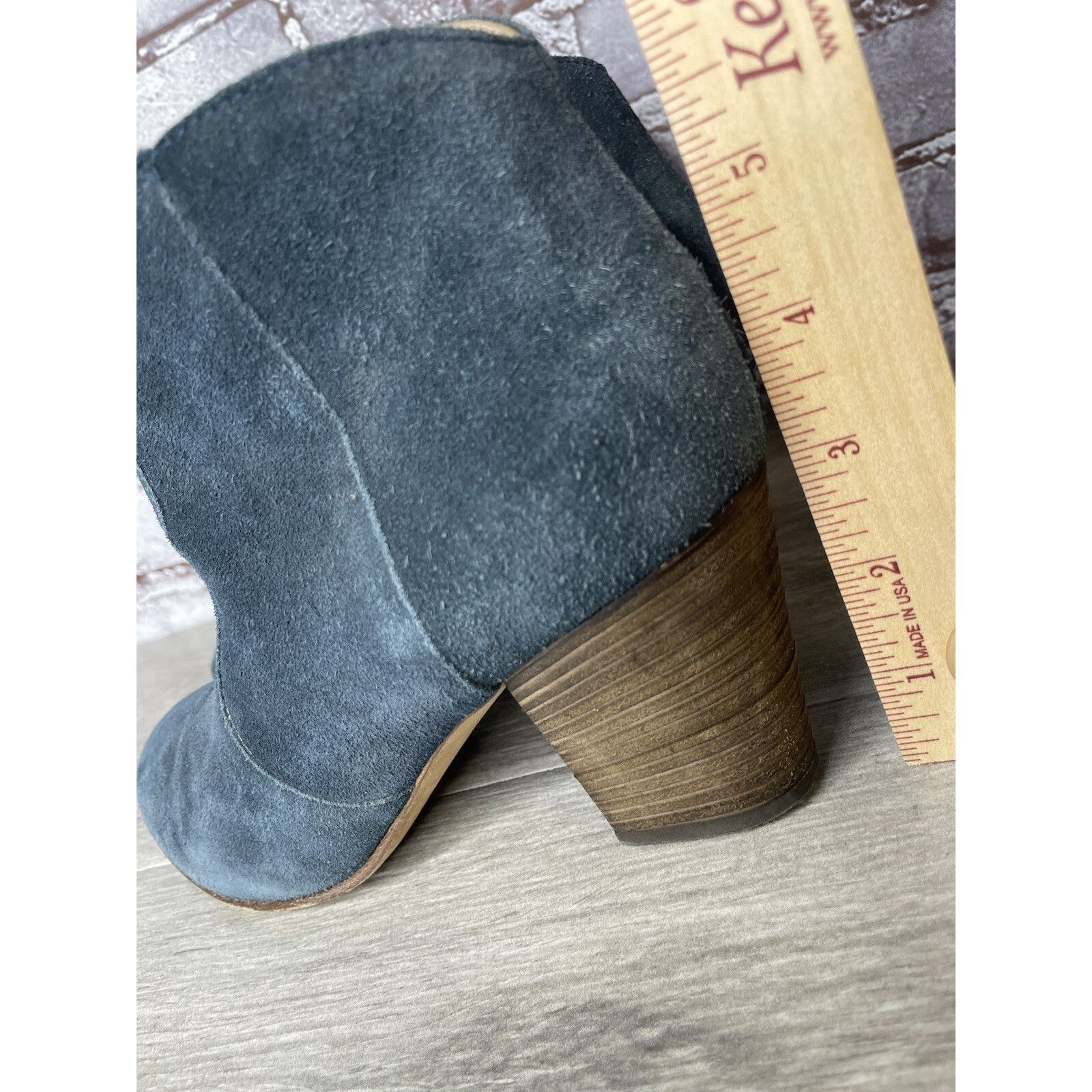 Club Monaco Club Monaco Brooklyn Blue Suede Side Zip Stacked Heel Bootie Size US 7.5 / IT 37.5 - 8 Thumbnail