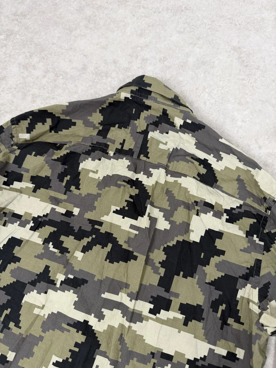 Givenchy AW2015 Givenchy Camo Green Shirt by Riccardo Tisci Size US S / EU 44-46 / 1 - 6 Thumbnail