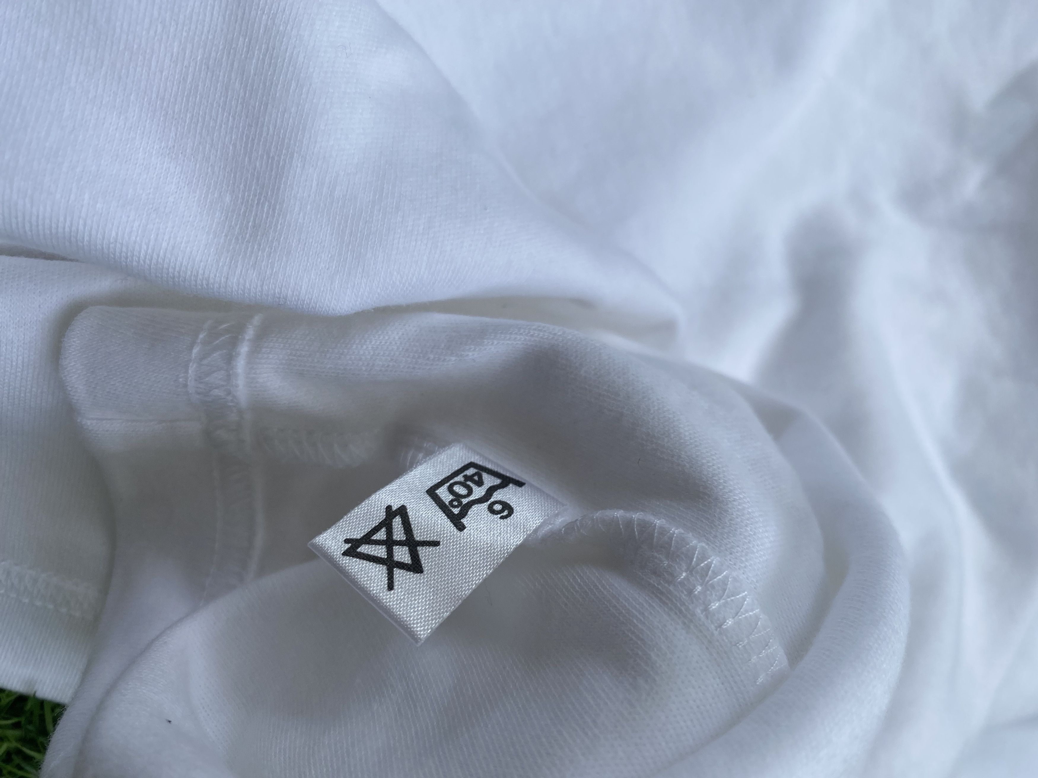 Burberry Vintage Burberry Spellout White Oversize Tees Size M / US 6-8 / IT 42-44 - 5 Thumbnail
