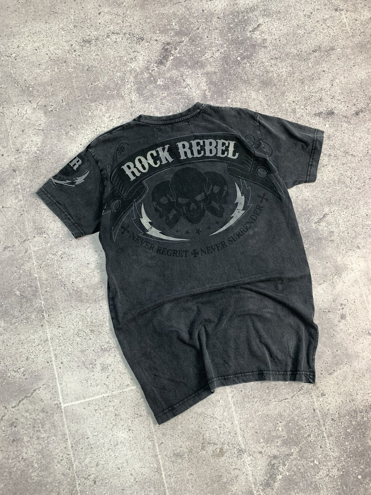 Affliction × Band Tees × Tapout Y2k affliction style rock rebel aop band tee Size US M / EU 48-50 / 2 - 13 Thumbnail