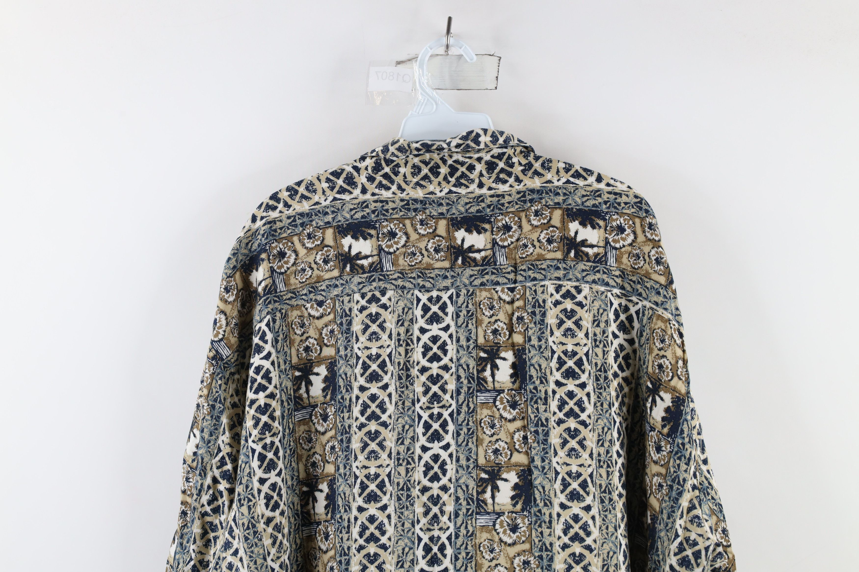 Vintage Vintage 90s Streetwear Rayon Floral Hawaiian Button Shirt Size US XL / EU 56 / 4 - 7 Thumbnail