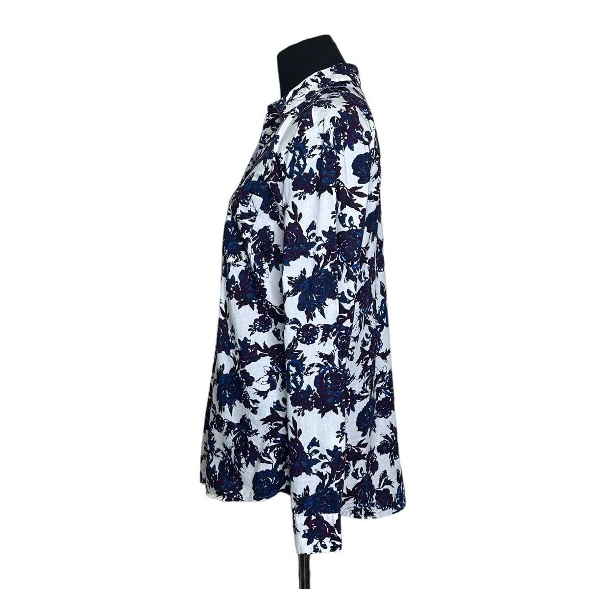 Loft Loft blue floral buttoned long sleeves blouse size small Size S / US 4 / IT 40 - 6 Thumbnail