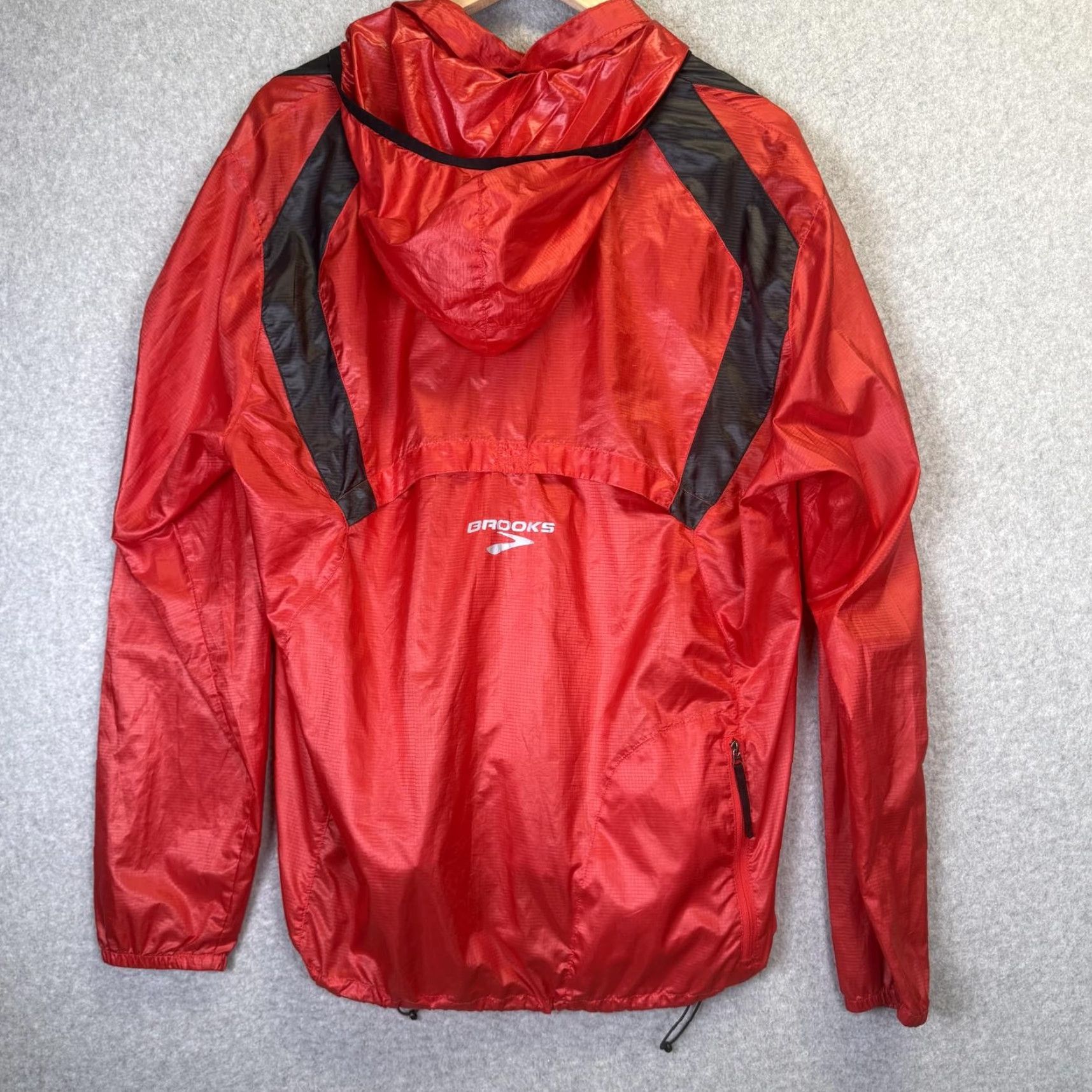 Brooks Brooks Windbreaker Jacket Red L Mens Zip Up Track Cycling Nylon Running Jersey Size US L / EU 52-54 / 3 - 6 Thumbnail