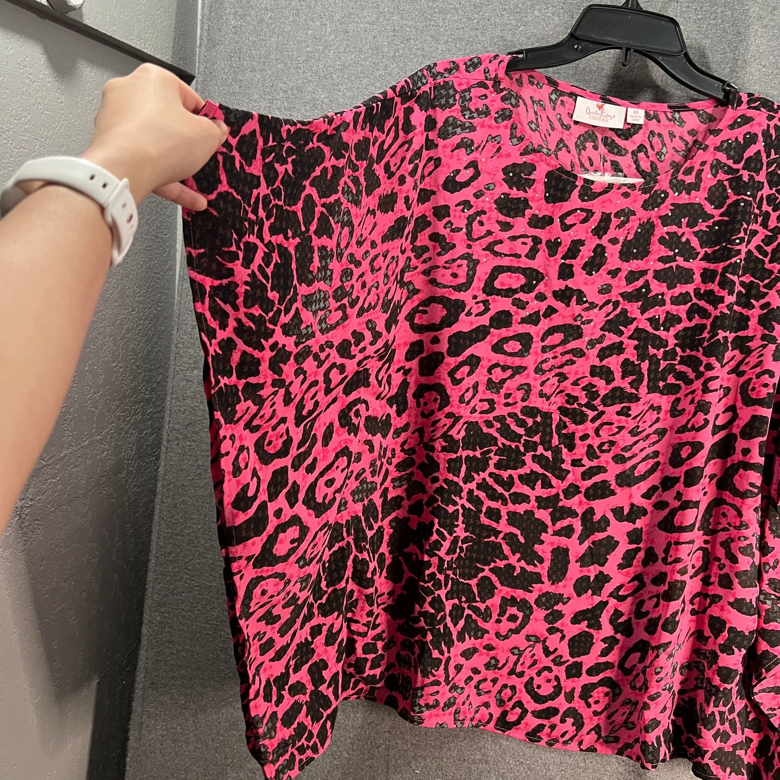 Other Quacker Factory Printed Caftan TOP Pink Animal, X-Small Size XS / US 0-2 / IT 36-38 - 9 Thumbnail