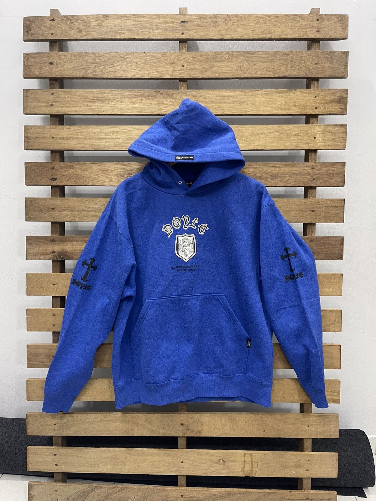 Vintage VINTAGE DOYLE Y2K Blue Cross Hoodie - "2001 Come Knocking" Size US XL / EU 56 / 4 - 2 Thumbnail