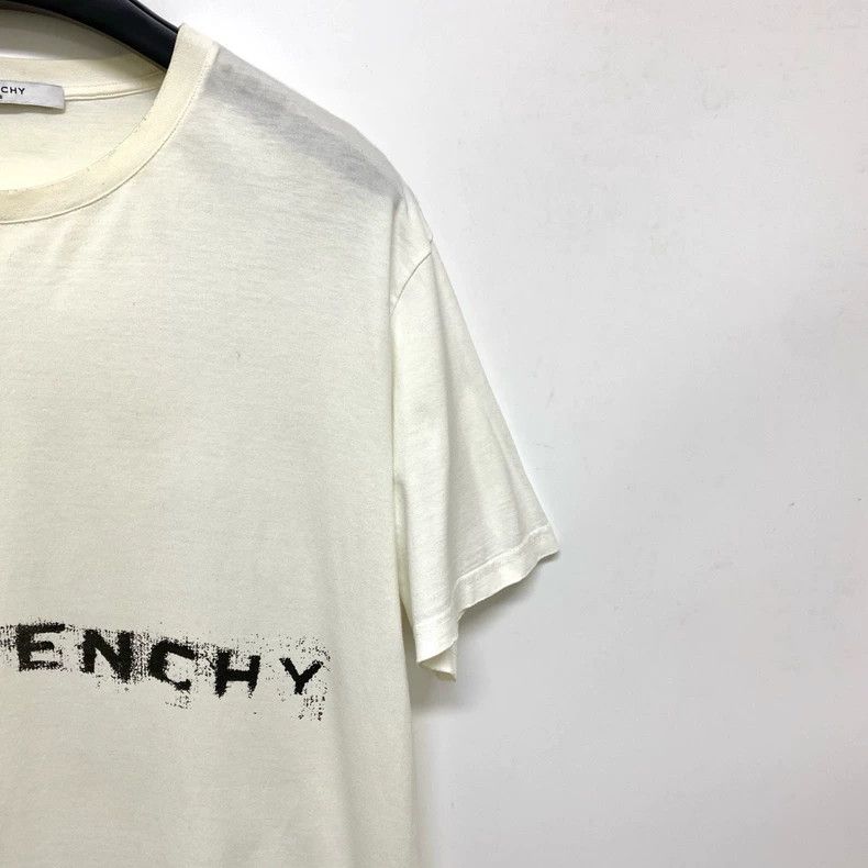 Givenchy Givenchy White Graffiti Short Sleeve T-Shirt 2506-Nextarrow Size US XL / EU 56 / 4 - 6 Thumbnail