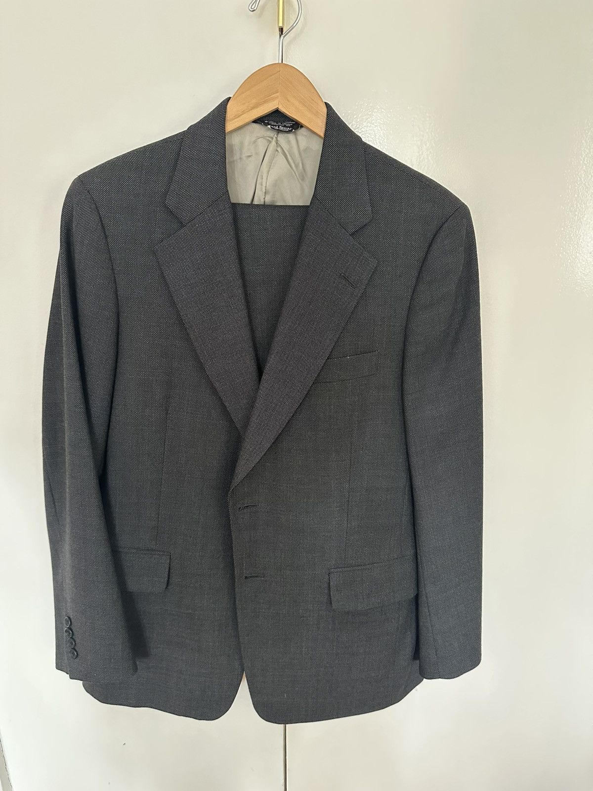 Paul Stuart Paul Stuart Grey Birdseye Wool Suit | 38R / 32W Size 38R - 1 Thumbnail