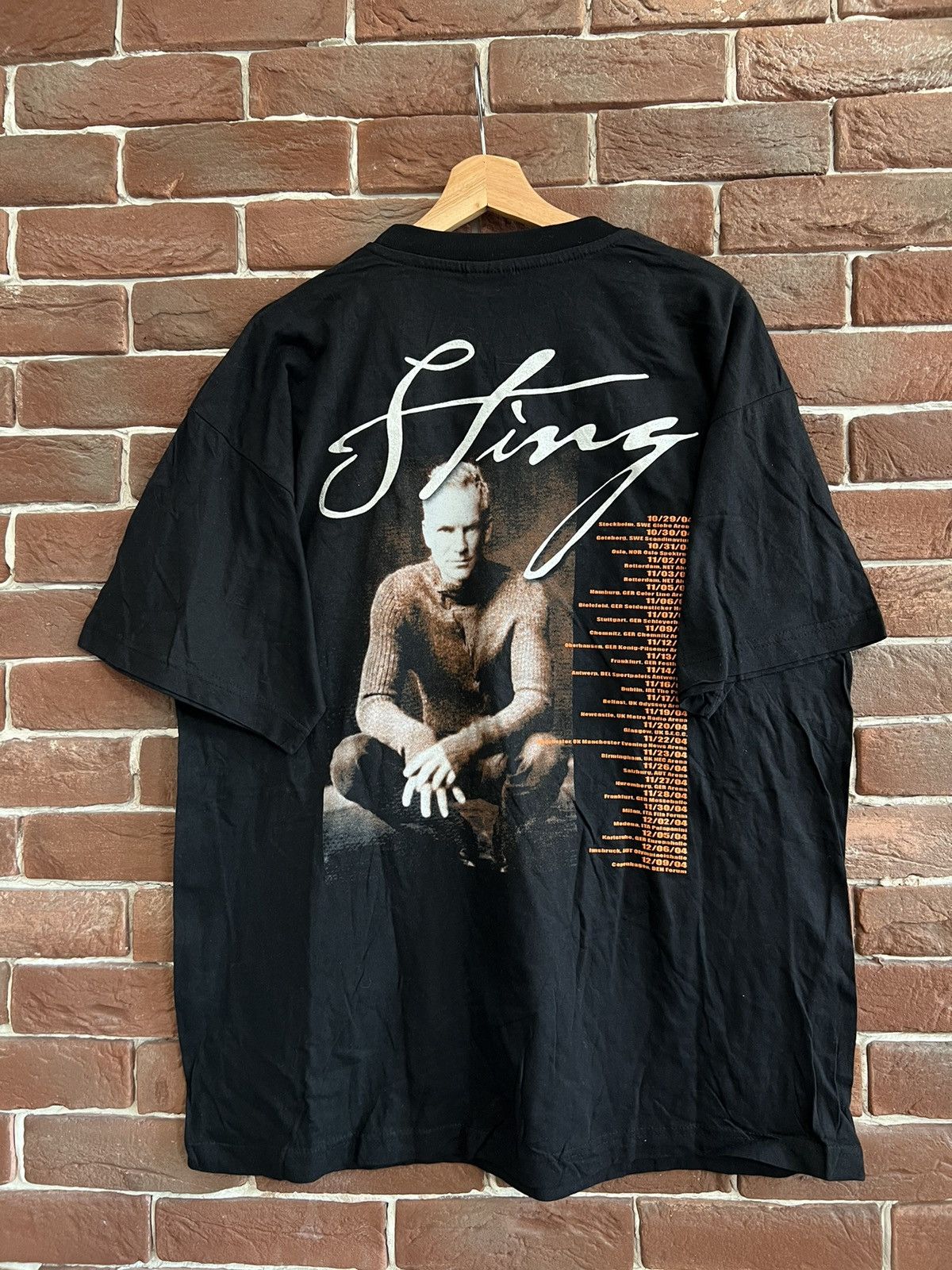 Band Tees Rare Vintage 2004 Sting Tour New Wave Rock Band Tshirt 00s Size US XL / EU 56 / 4 - 2 Thumbnail