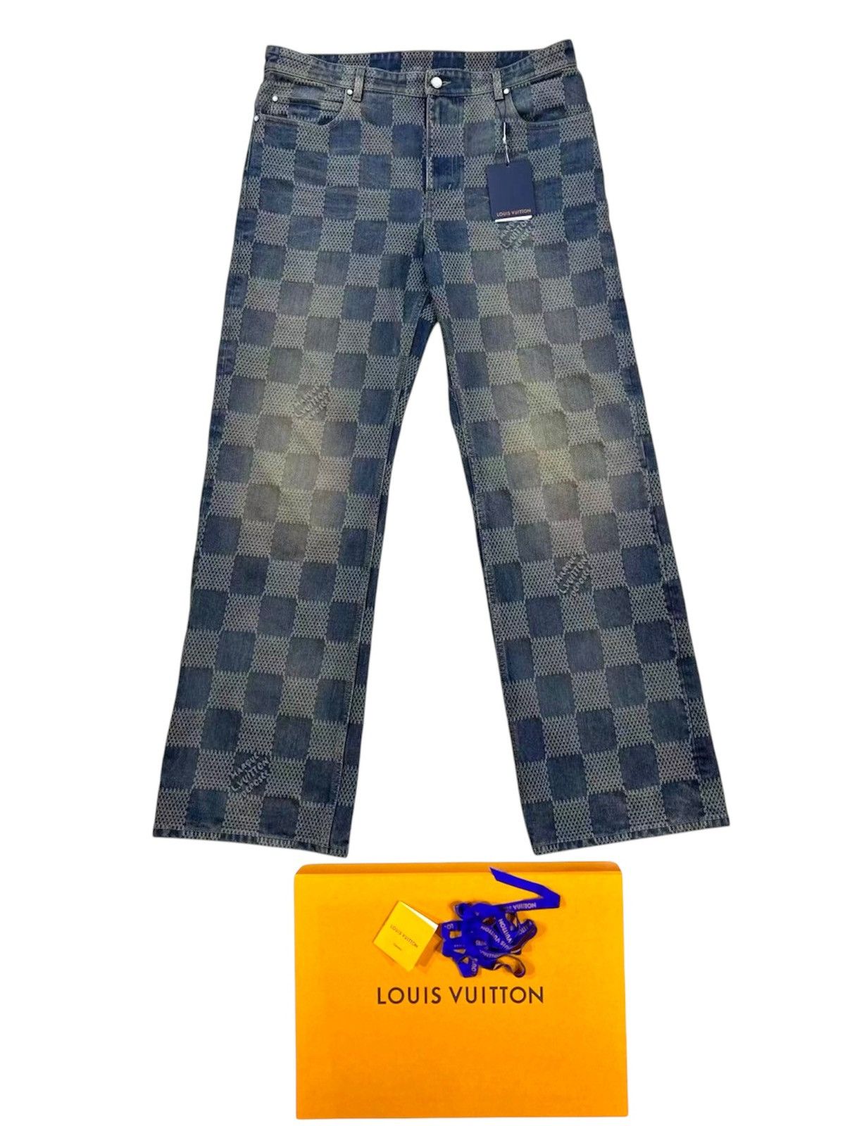 Louis Vuitton Louis Vuitton 33 Damier Denim Skate Pants Dark Blue Size US 33 - 1 Thumbnail