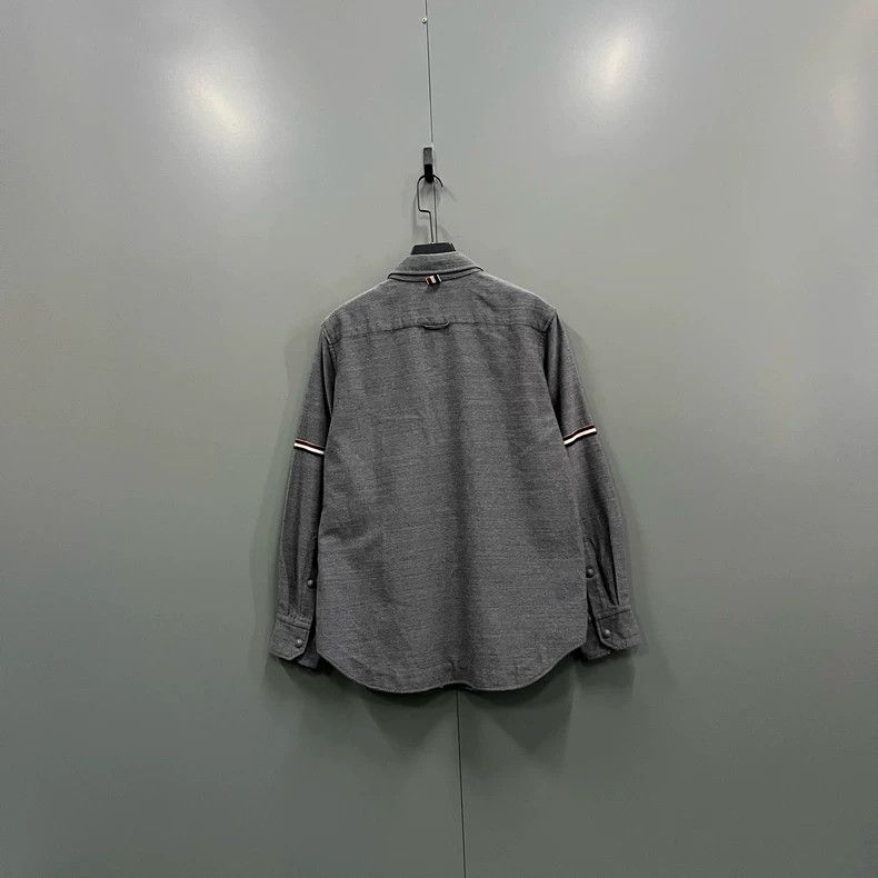 Thom Browne Thom Browne Classic three stripe shirt Size US M / EU 48-50 / 2 - 2 Thumbnail