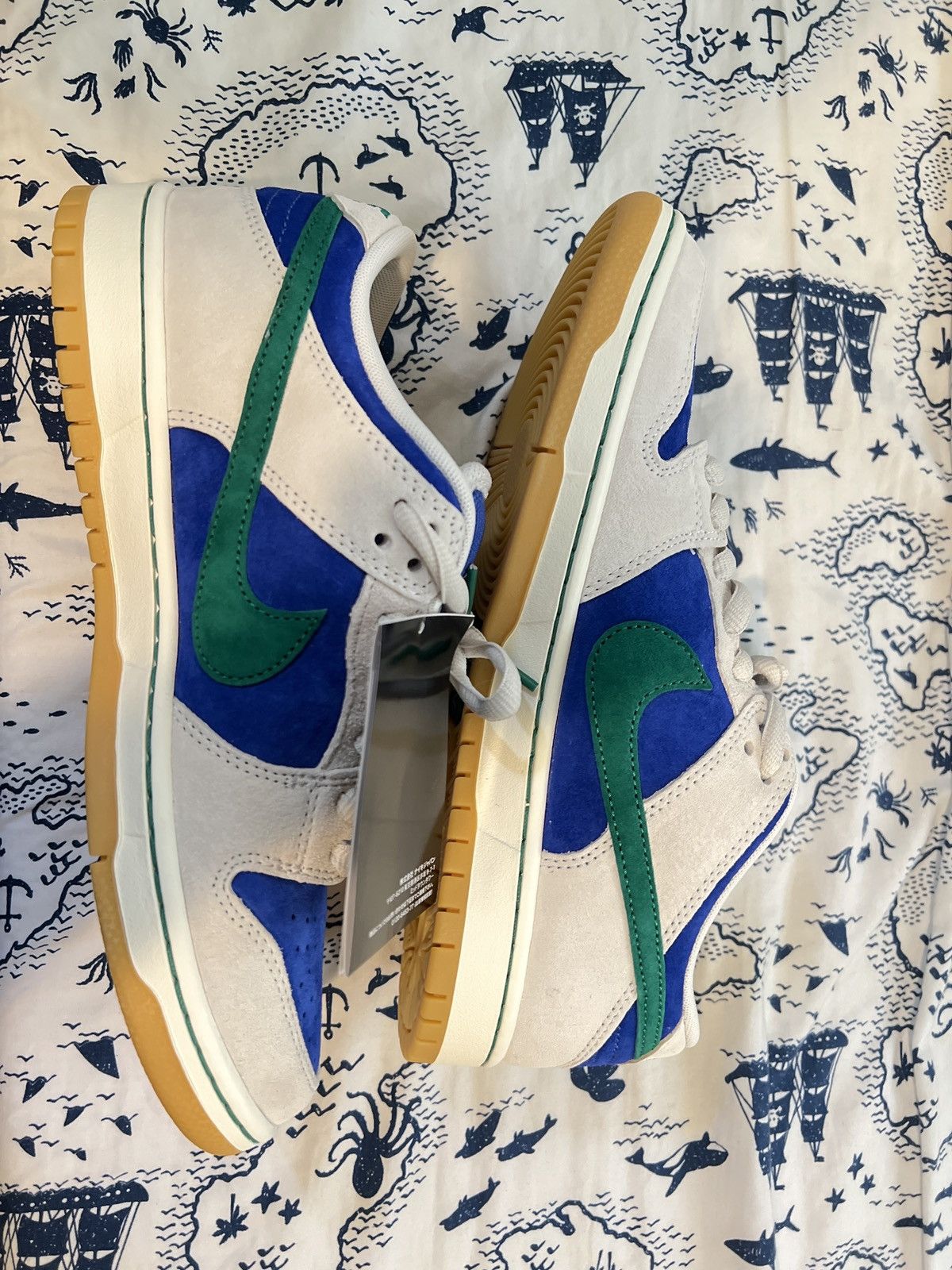 Nike Nike sb dunk low malachite hyper royale Size US 9 / EU 42 - 4 Thumbnail