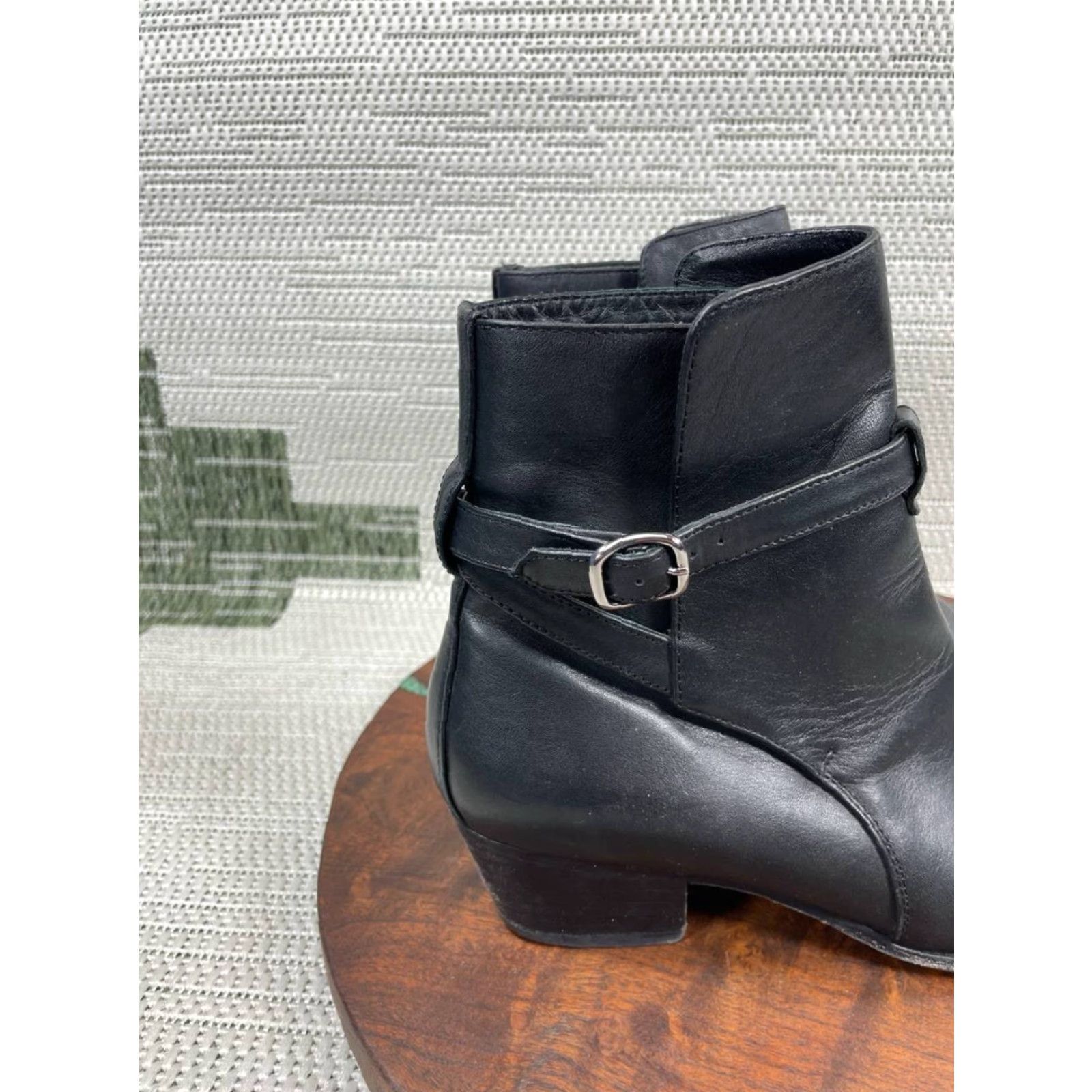 Thursday Boot Company VINTAGE Thursday Boot Company Boot Womens Brown Black Leather Ankle Round Toe Buckle 9.5 US Ladies Size US 8 / IT 38 - 3 Thumbnail