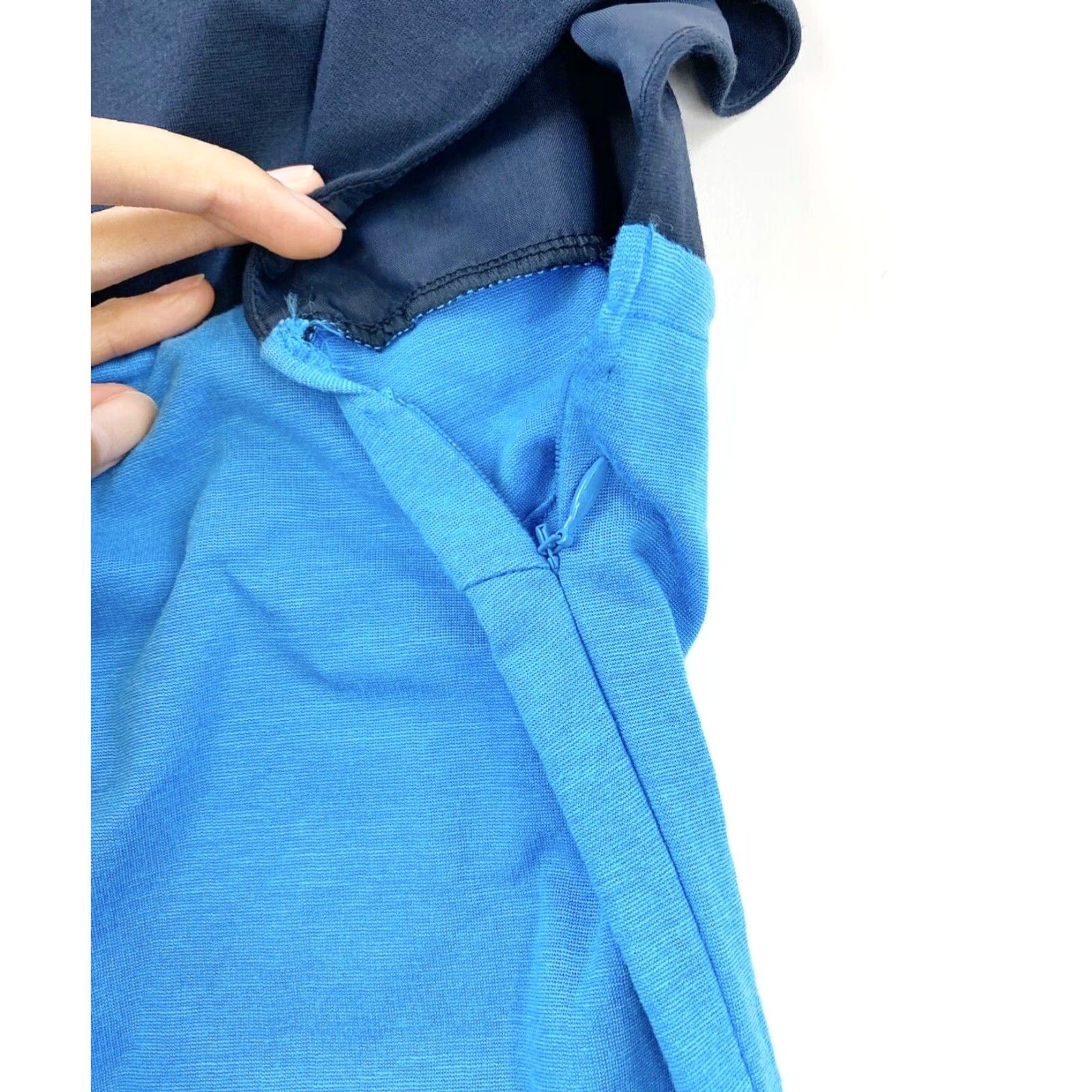 Banana Republic Banana Republic Tank Women’s 0 Tank Top Blue Zip Sleeveless Boat Neck Casual Jersey Basic Women’s Size 0 Blue Banana Republic Tank Top Size XS / US 0-2 / IT 36-38 - 4 Thumbnail