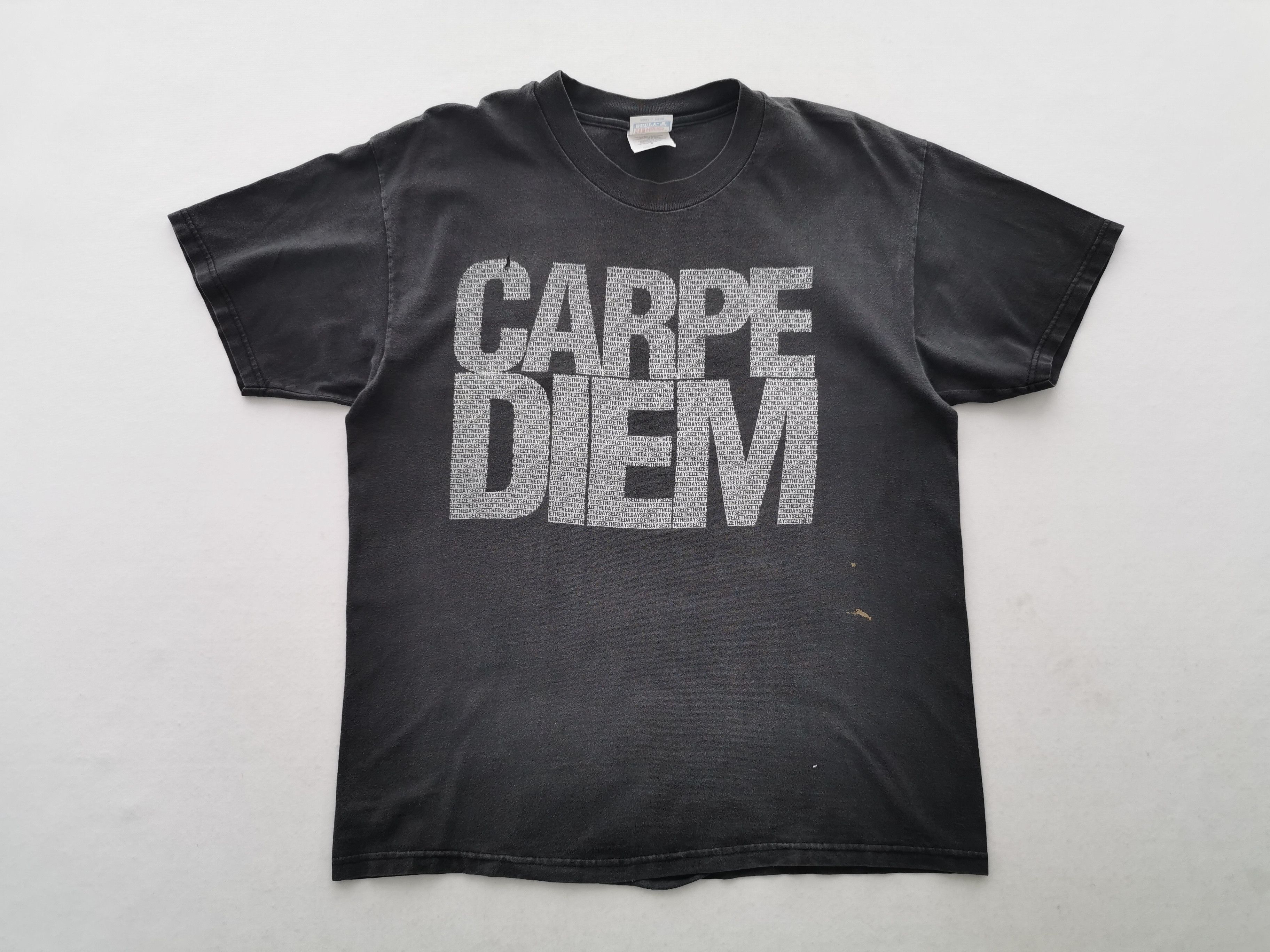 Band Tees Distressed Vtg Saxon Carpe Diem "Seize The Day" Band Tee Size US M / EU 48-50 / 2 - 1 Thumbnail