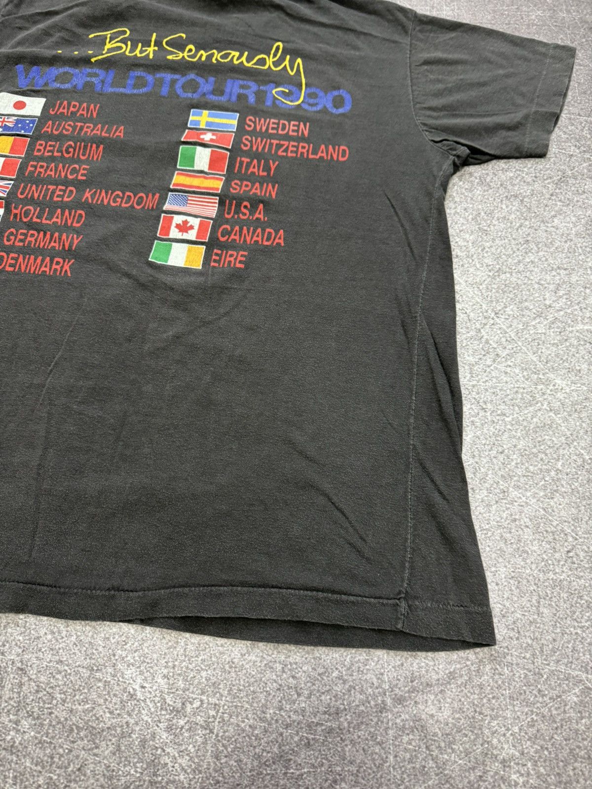 Band Tees Vintage 1990 Phil Collins genesis drummer band t shirt rock Size US L / EU 52-54 / 3 - 17 Thumbnail